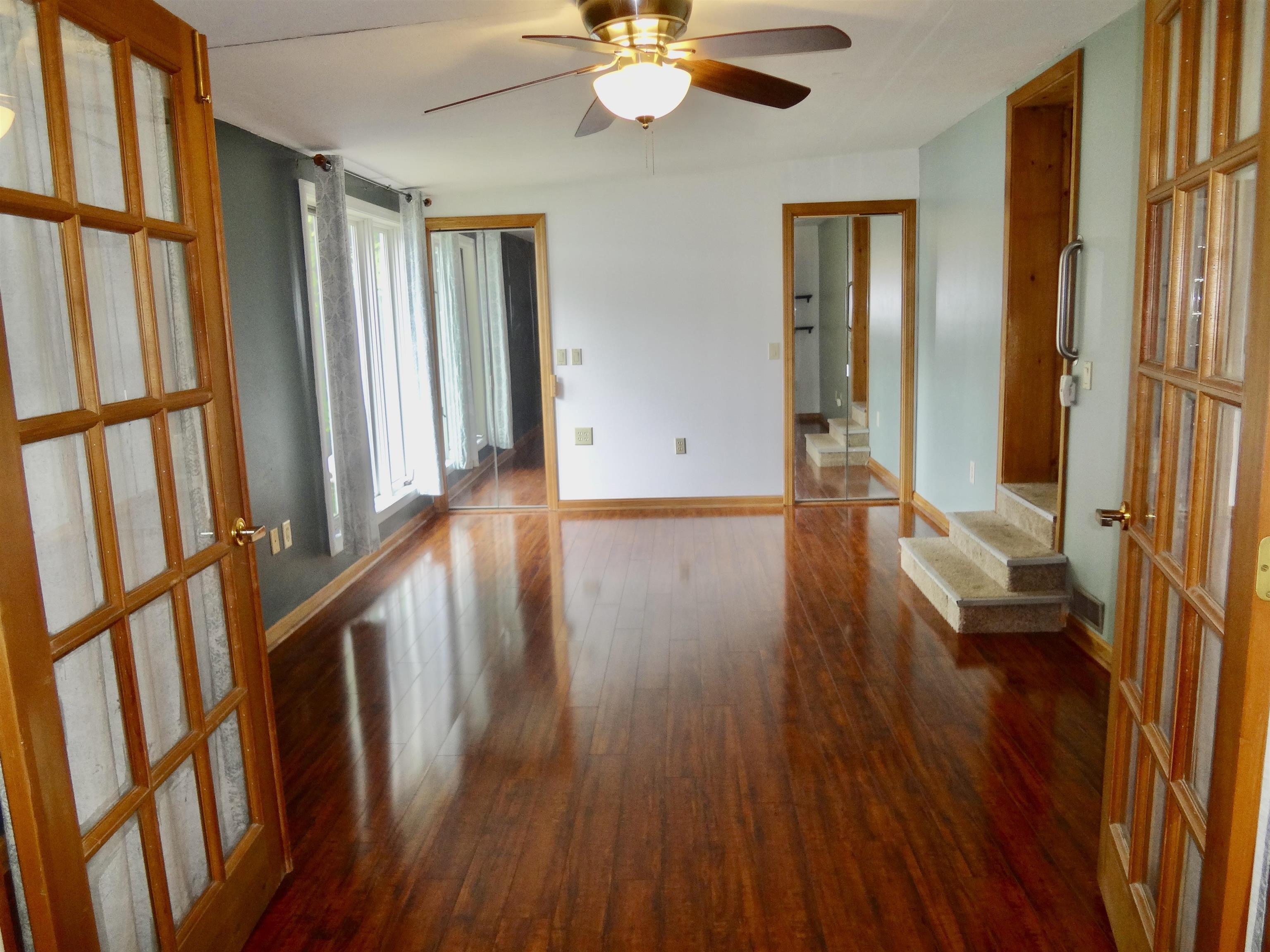 344 Old Lake Shore Road Unit: 14