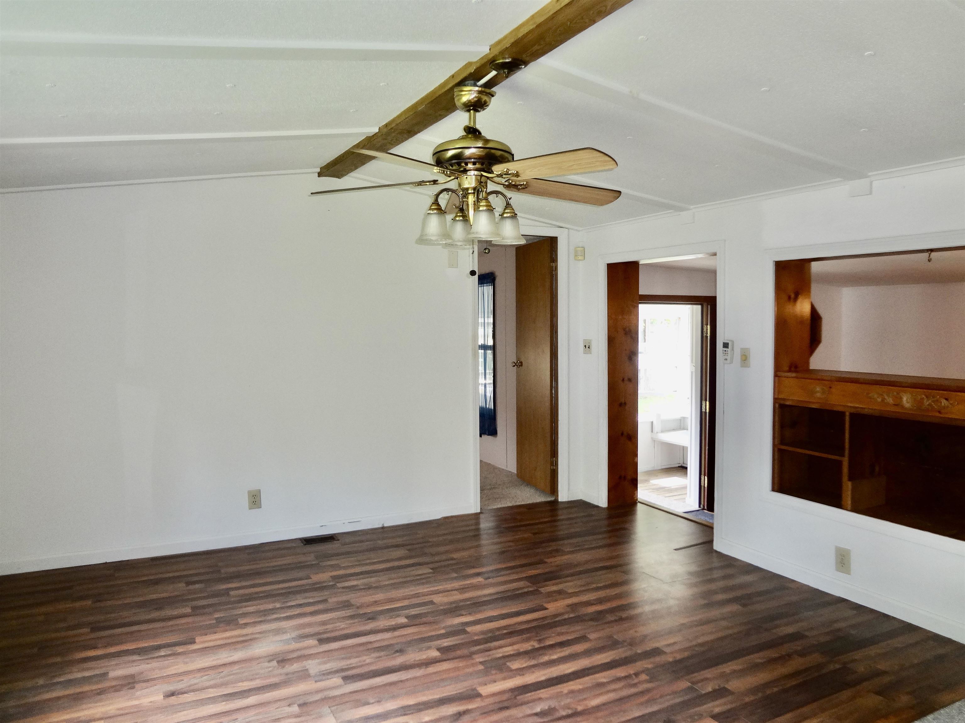 344 Old Lake Shore Road Unit: 14