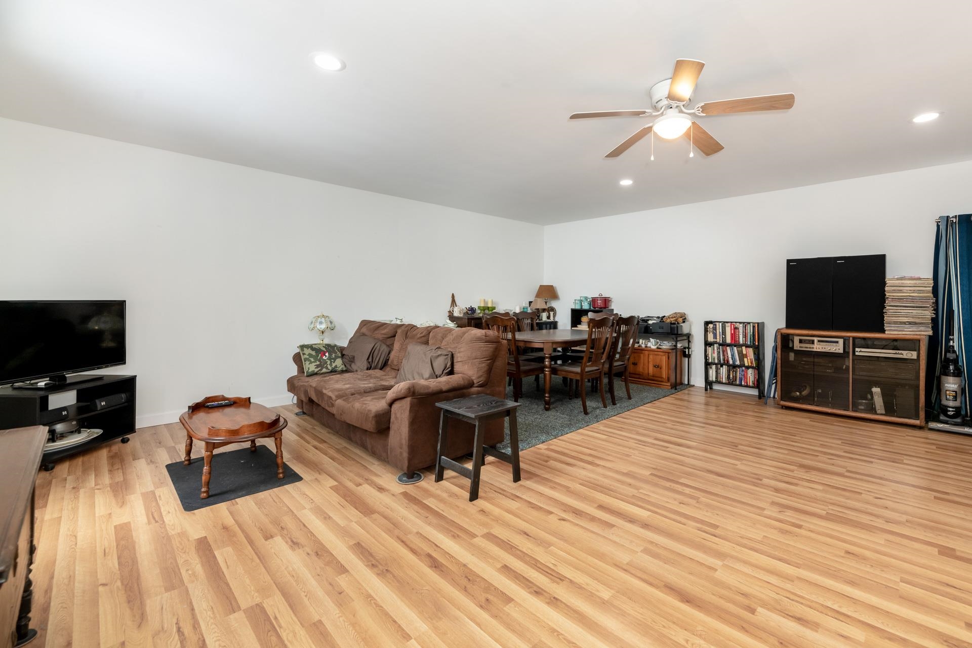 309 Leighton N Avenue