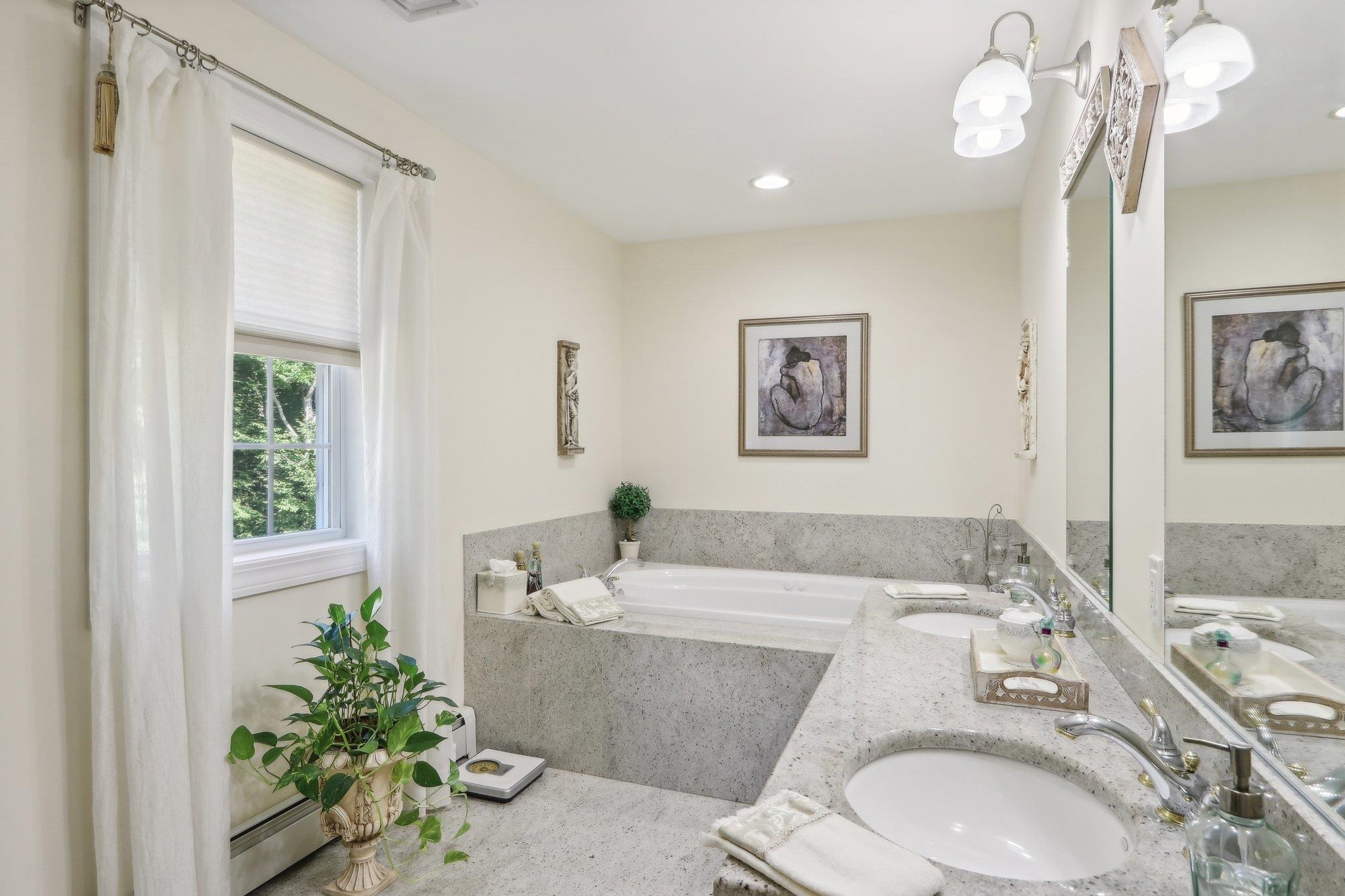 118 Emerald Drive