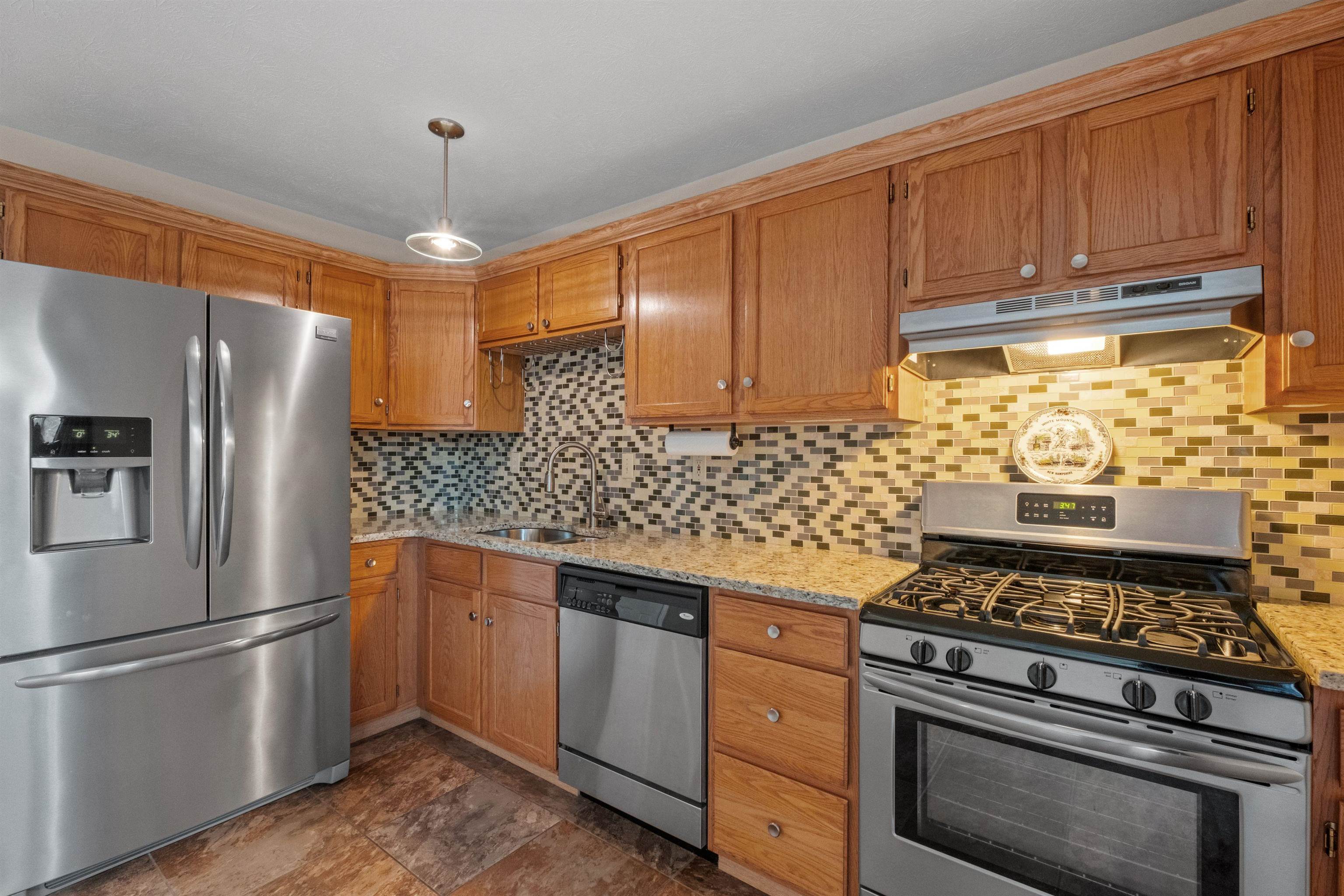 266 Endicott N Street Unit: 33