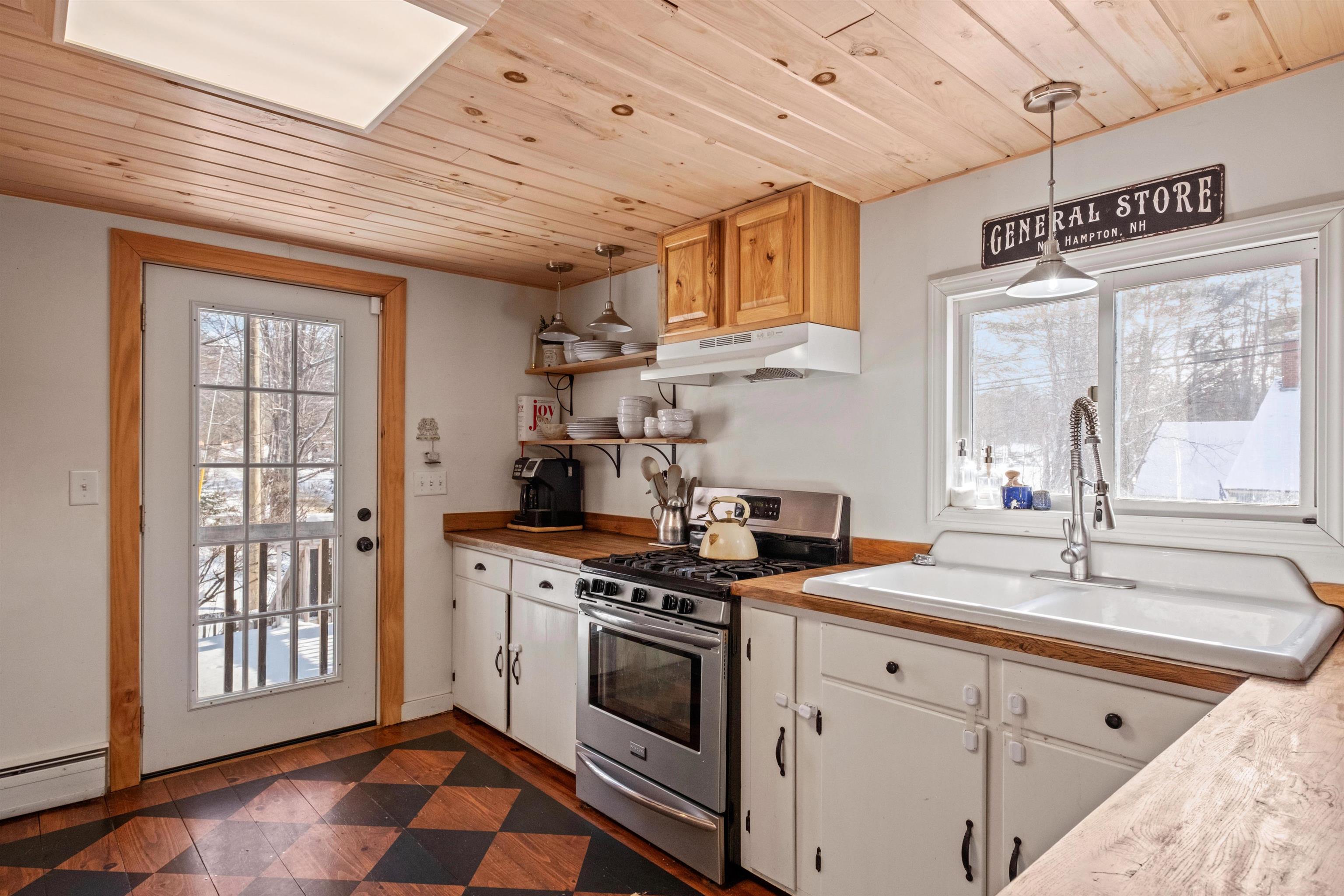 112 Town House Road