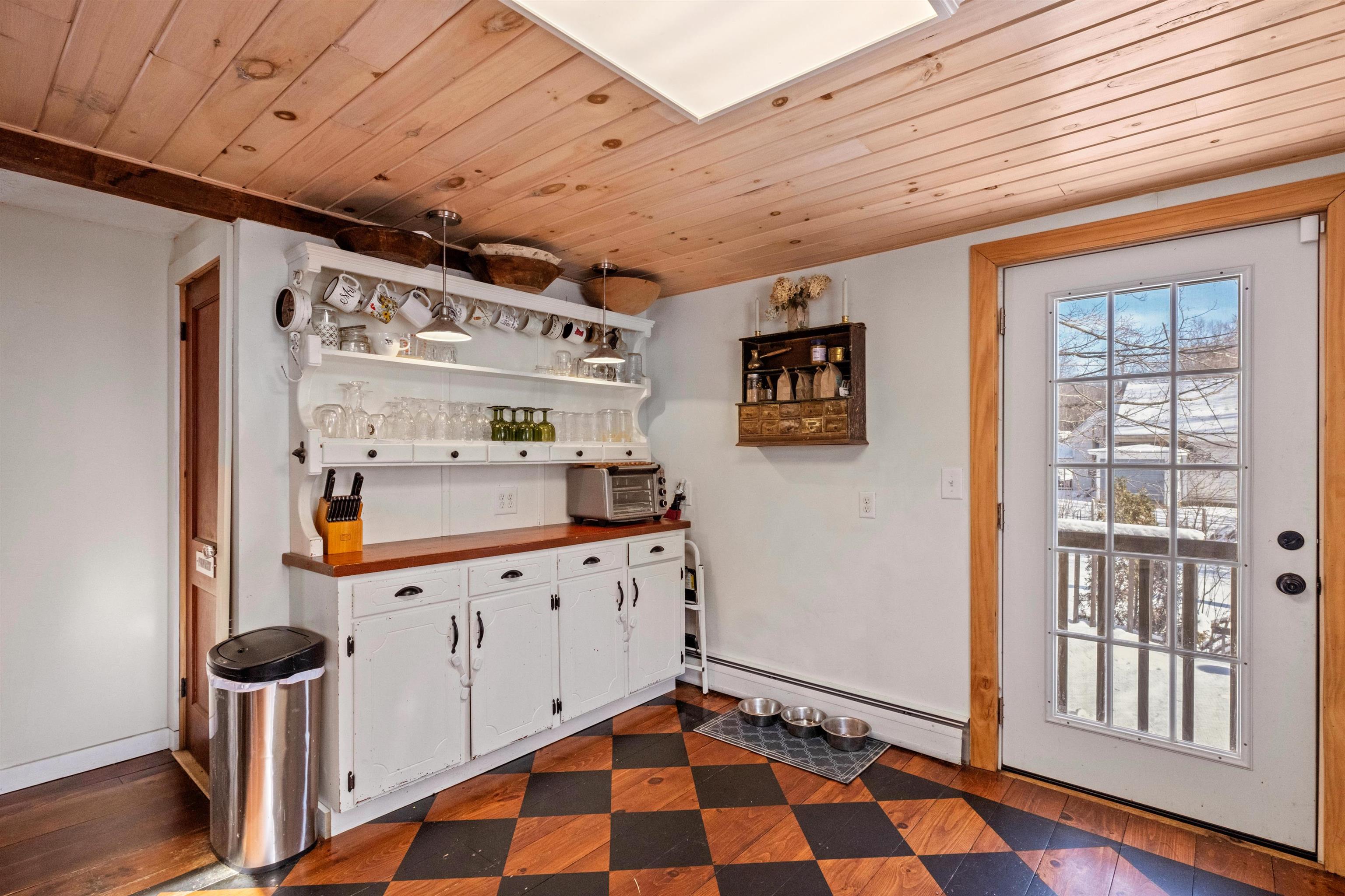 112 Town House Road
