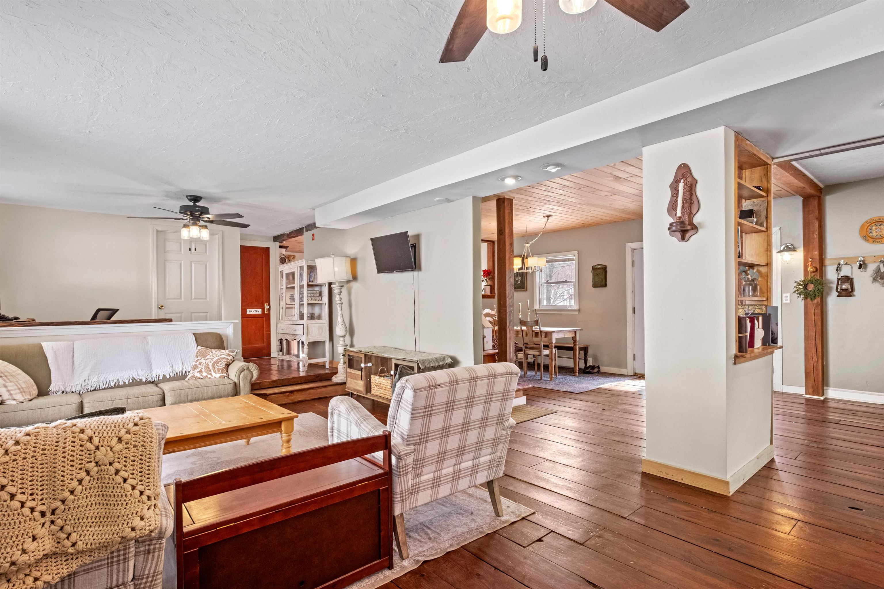 112 Town House Road