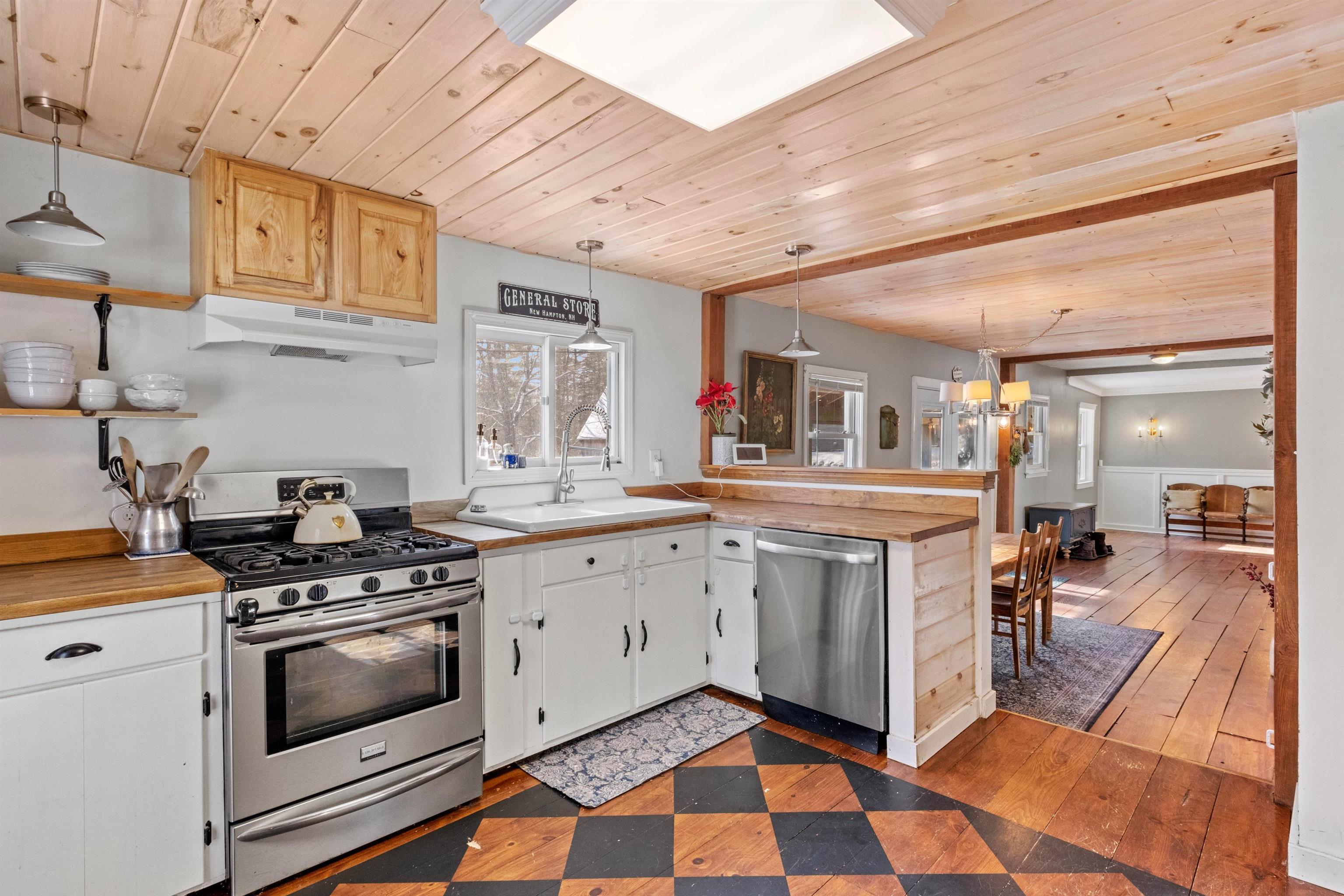 112 Town House Road