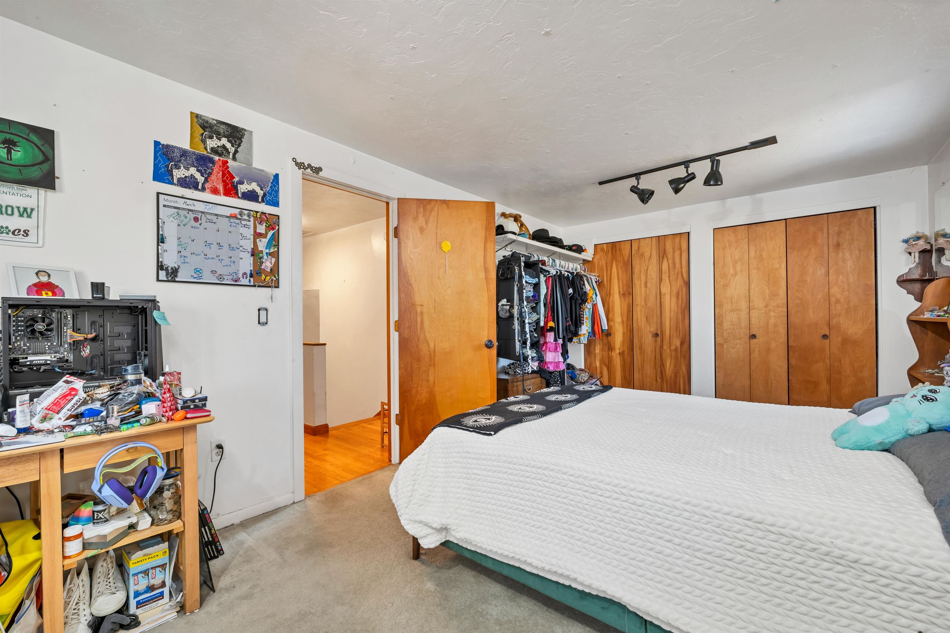 2 Hillrise Lane