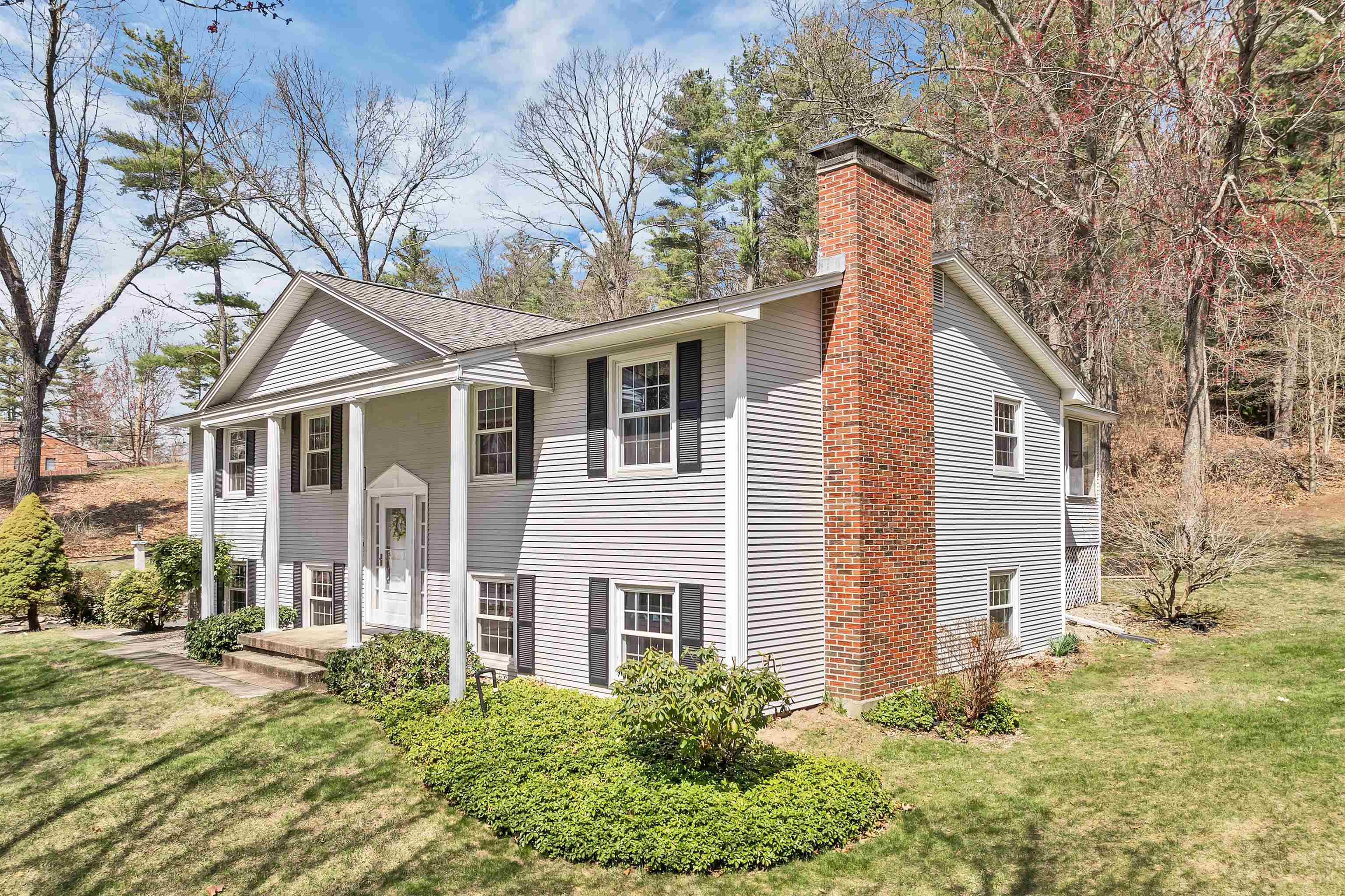 10 Mockingbird Hill Road