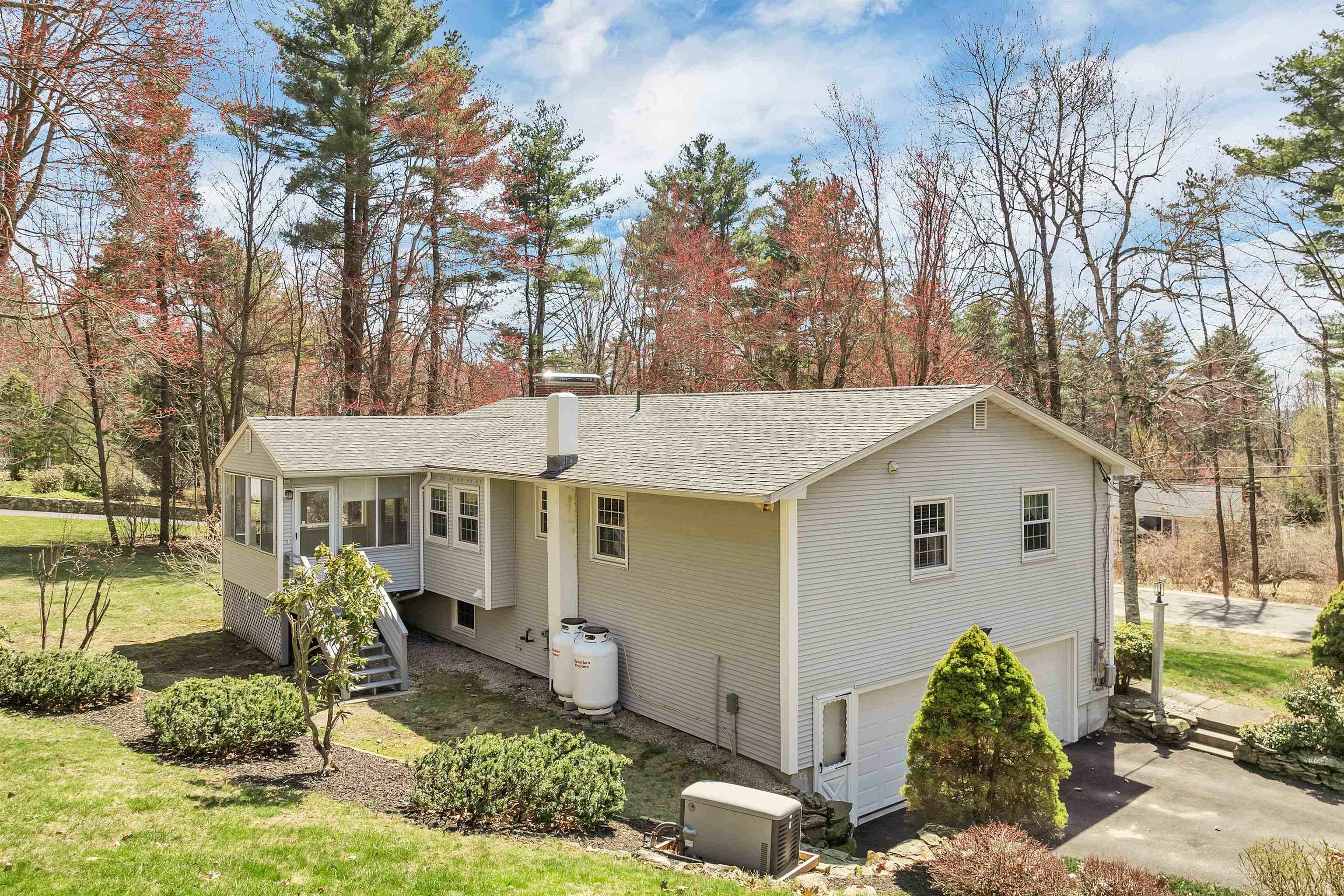 10 Mockingbird Hill Road