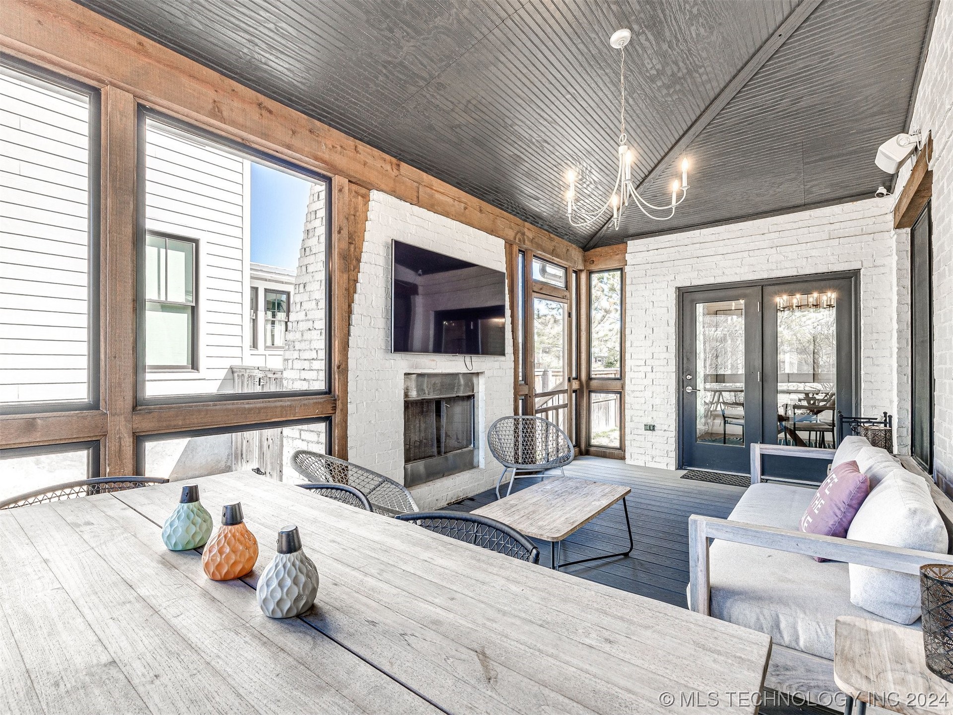 22 Redbud Street