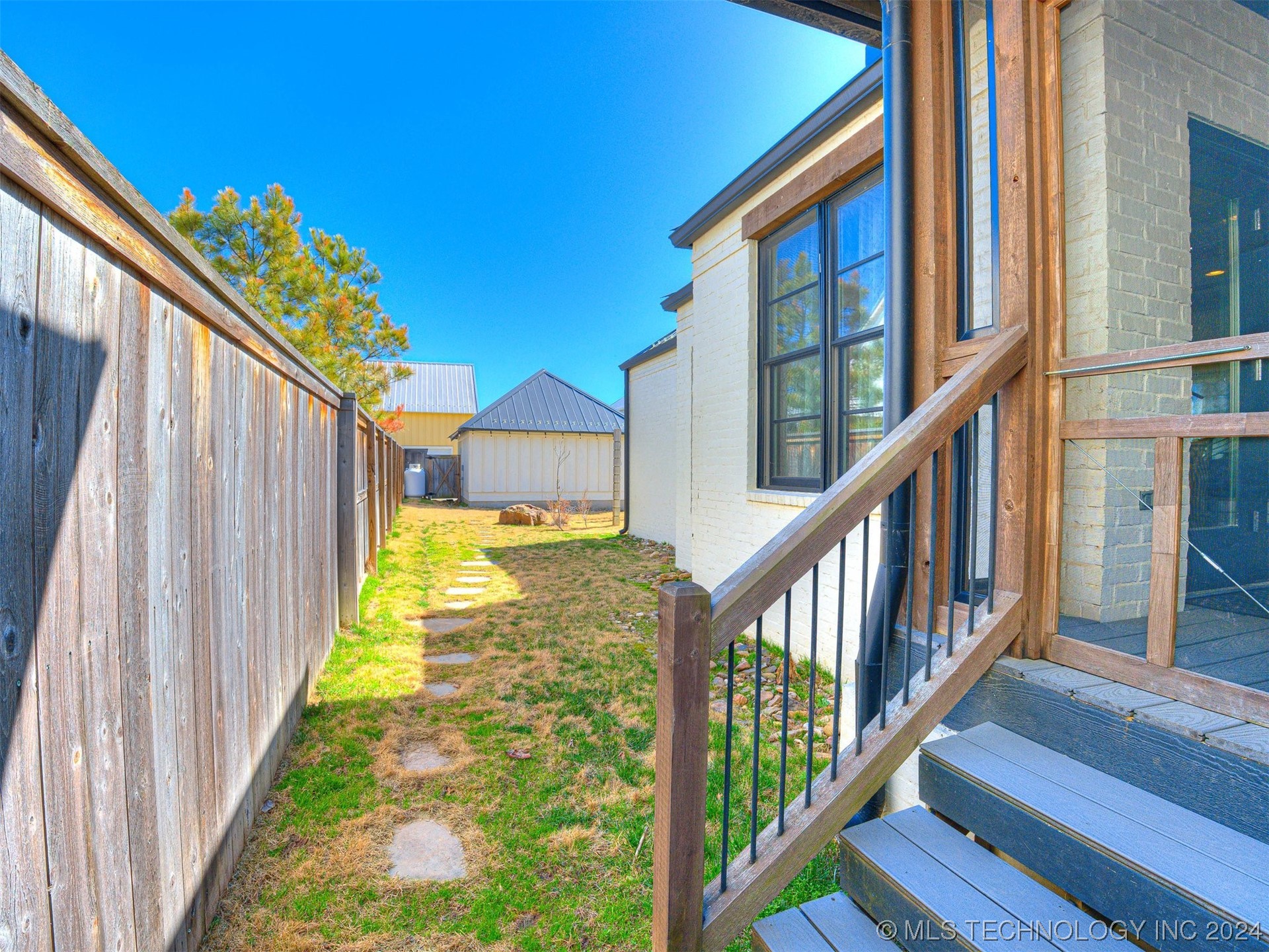 22 Redbud Street