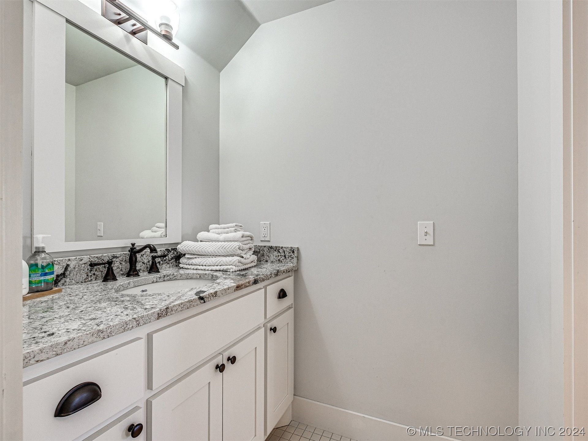 22 Redbud Lane B