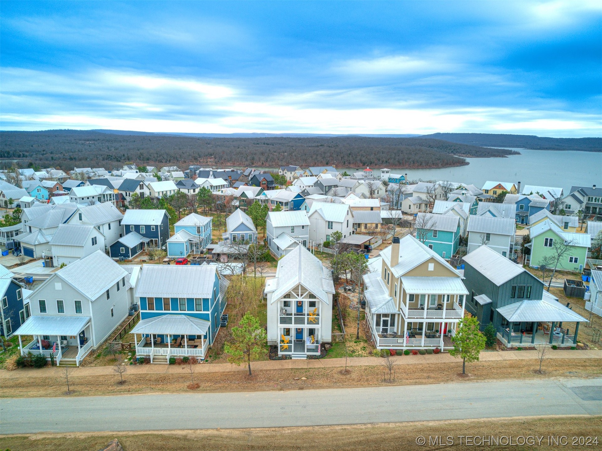 82 Lower Greenway