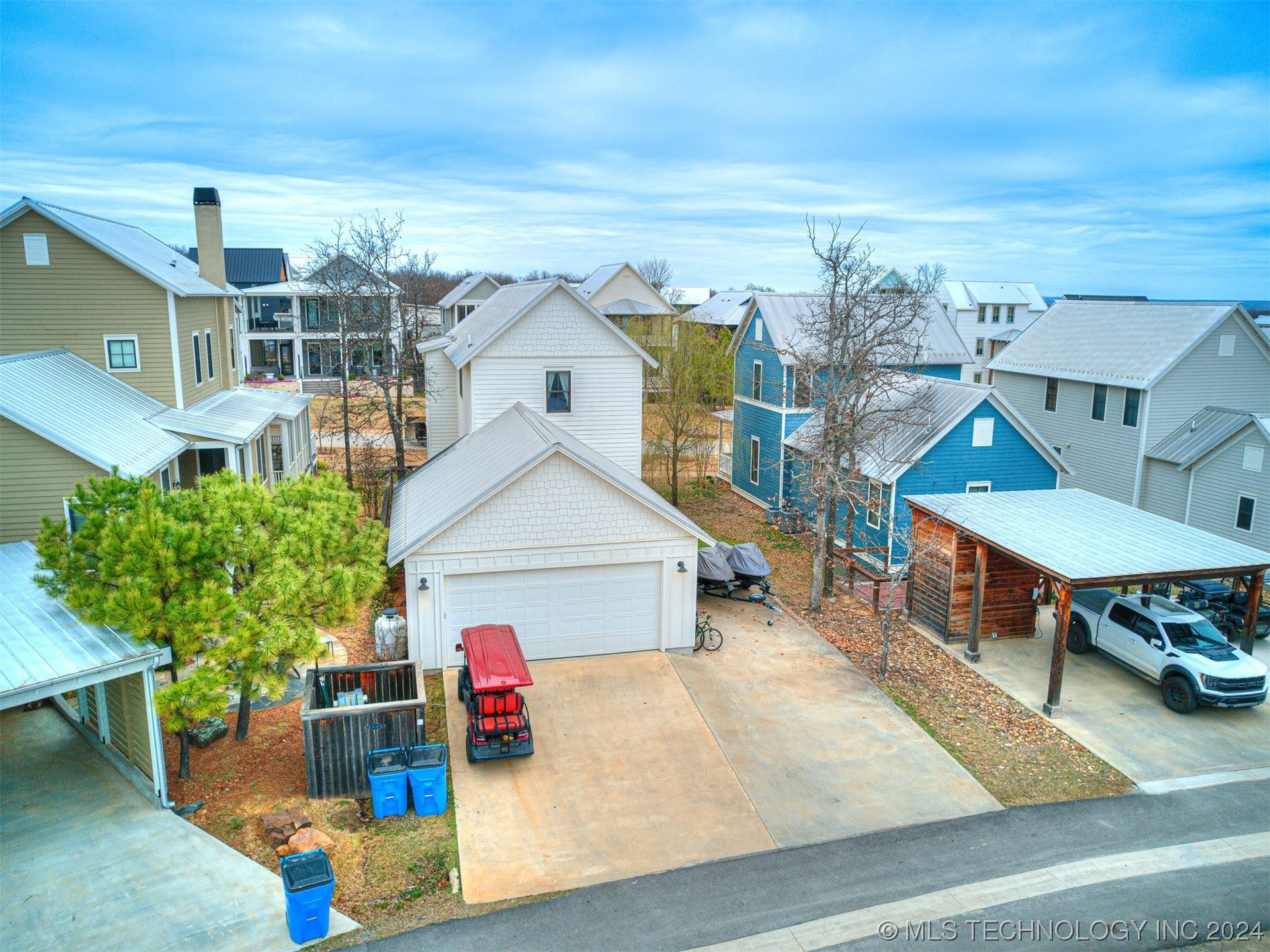 82 Lower Greenway
