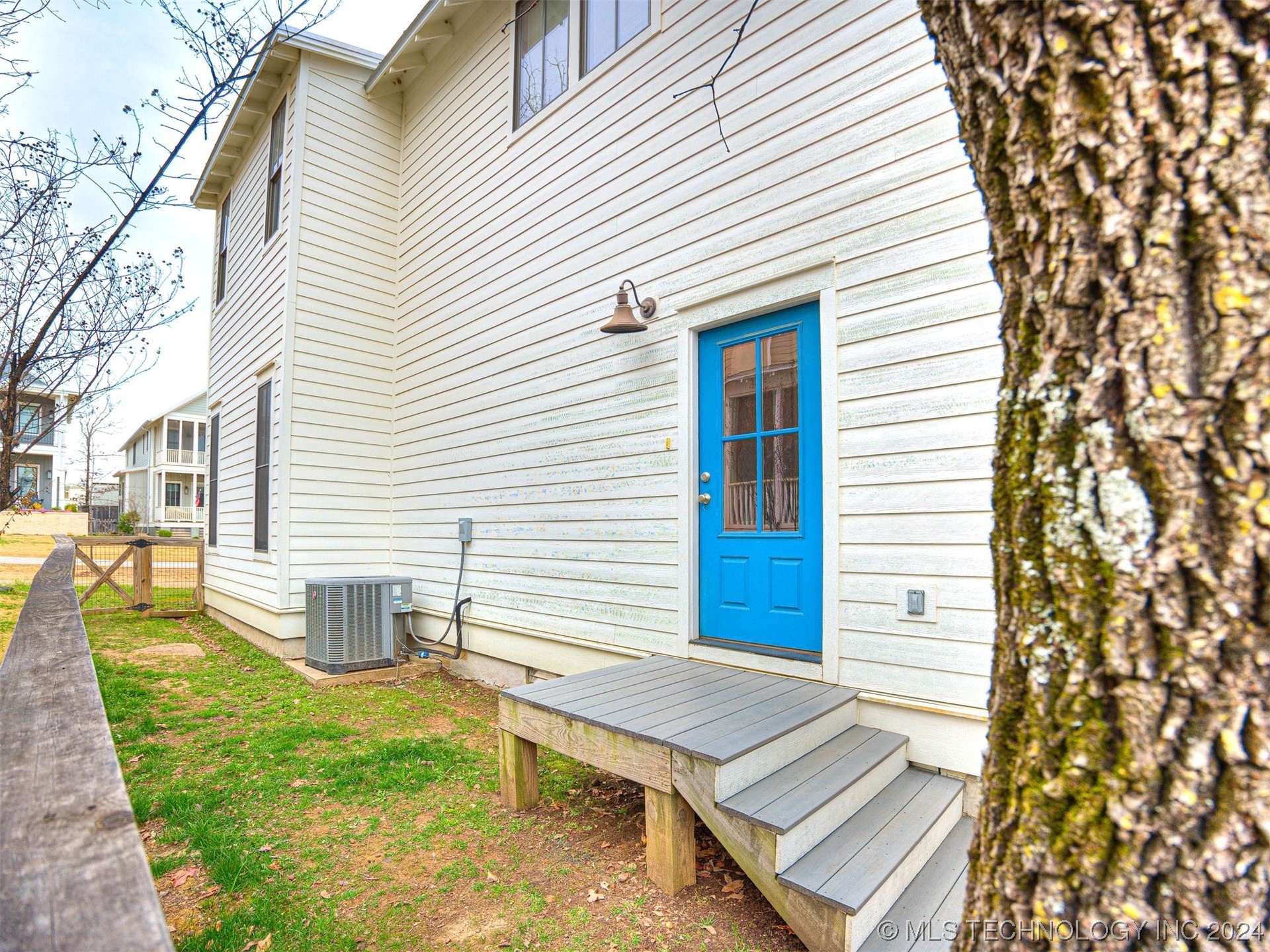 82 Lower Greenway