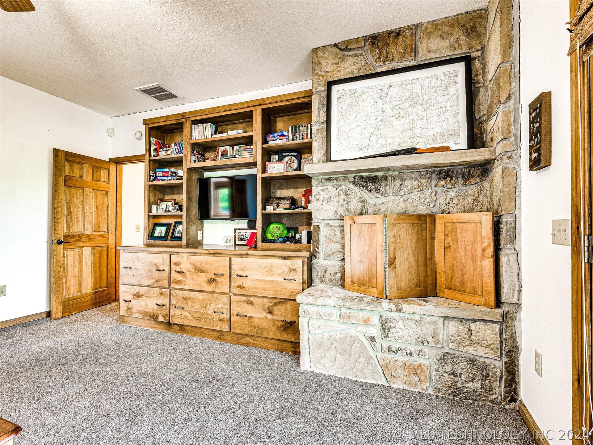1807 Rose Lane
