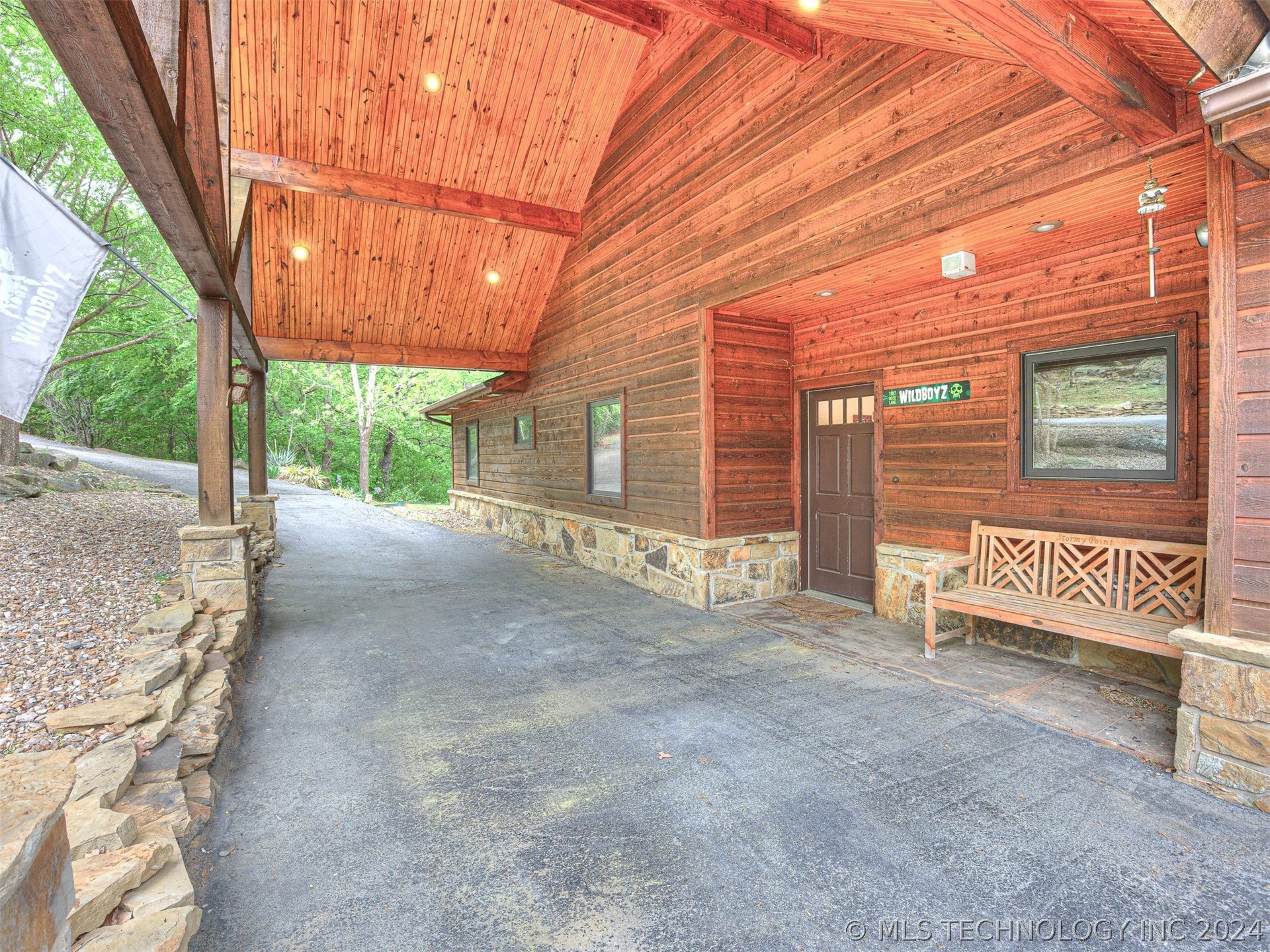 1807 Rose Lane