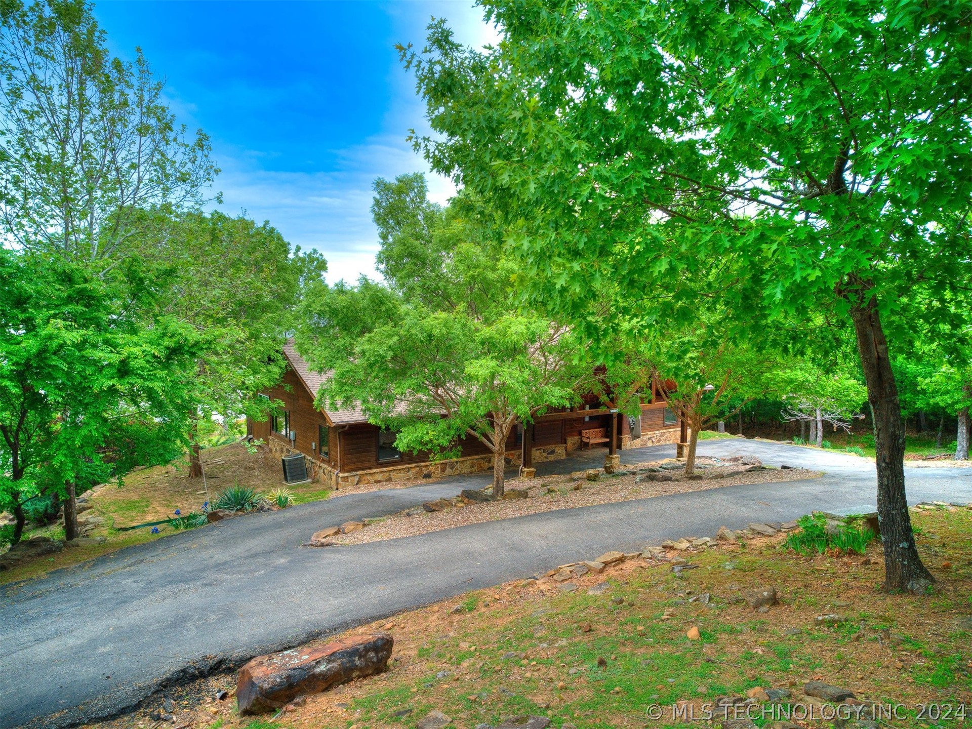 1807 Rose Lane