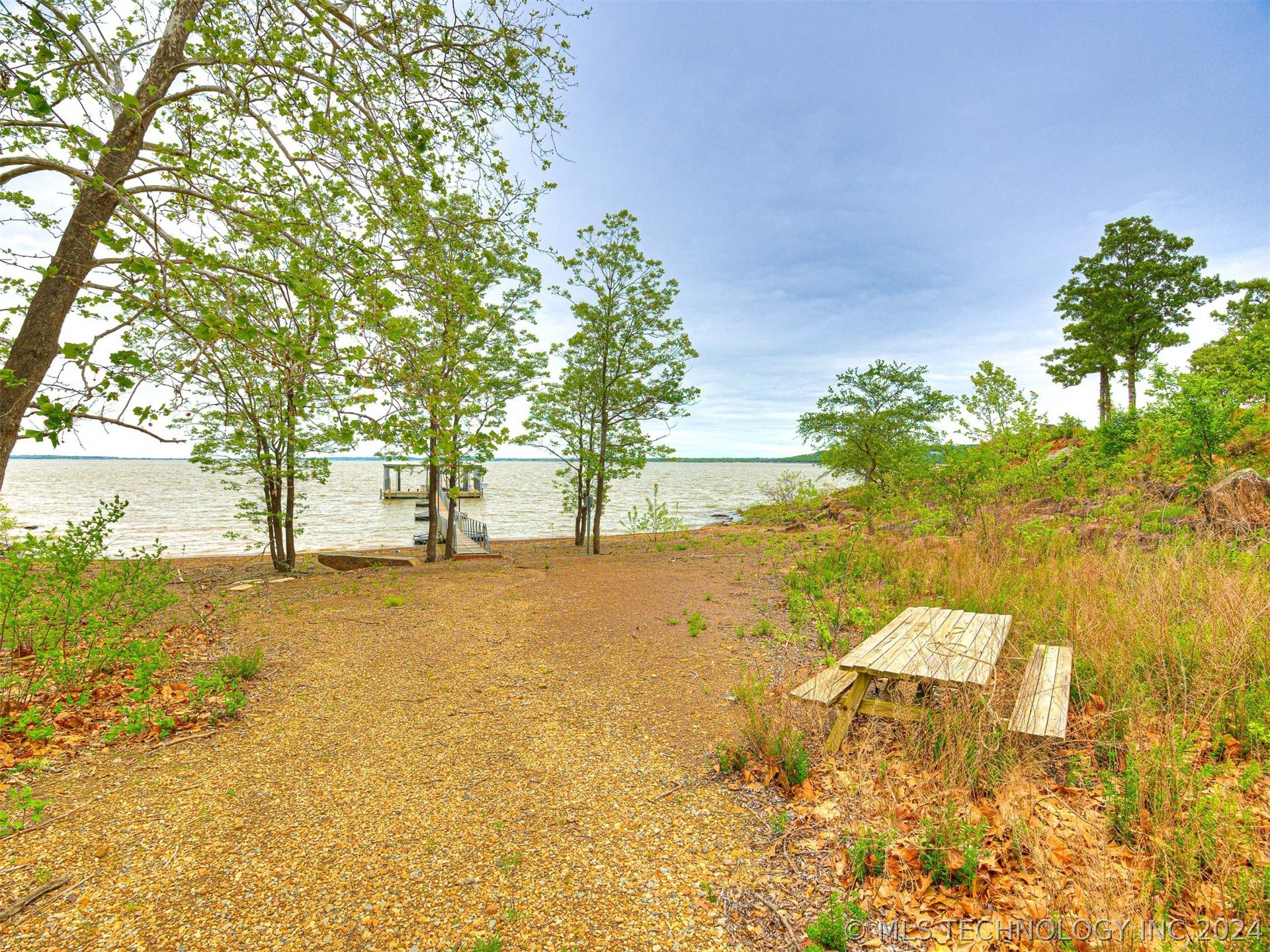 1807 Rose Lane