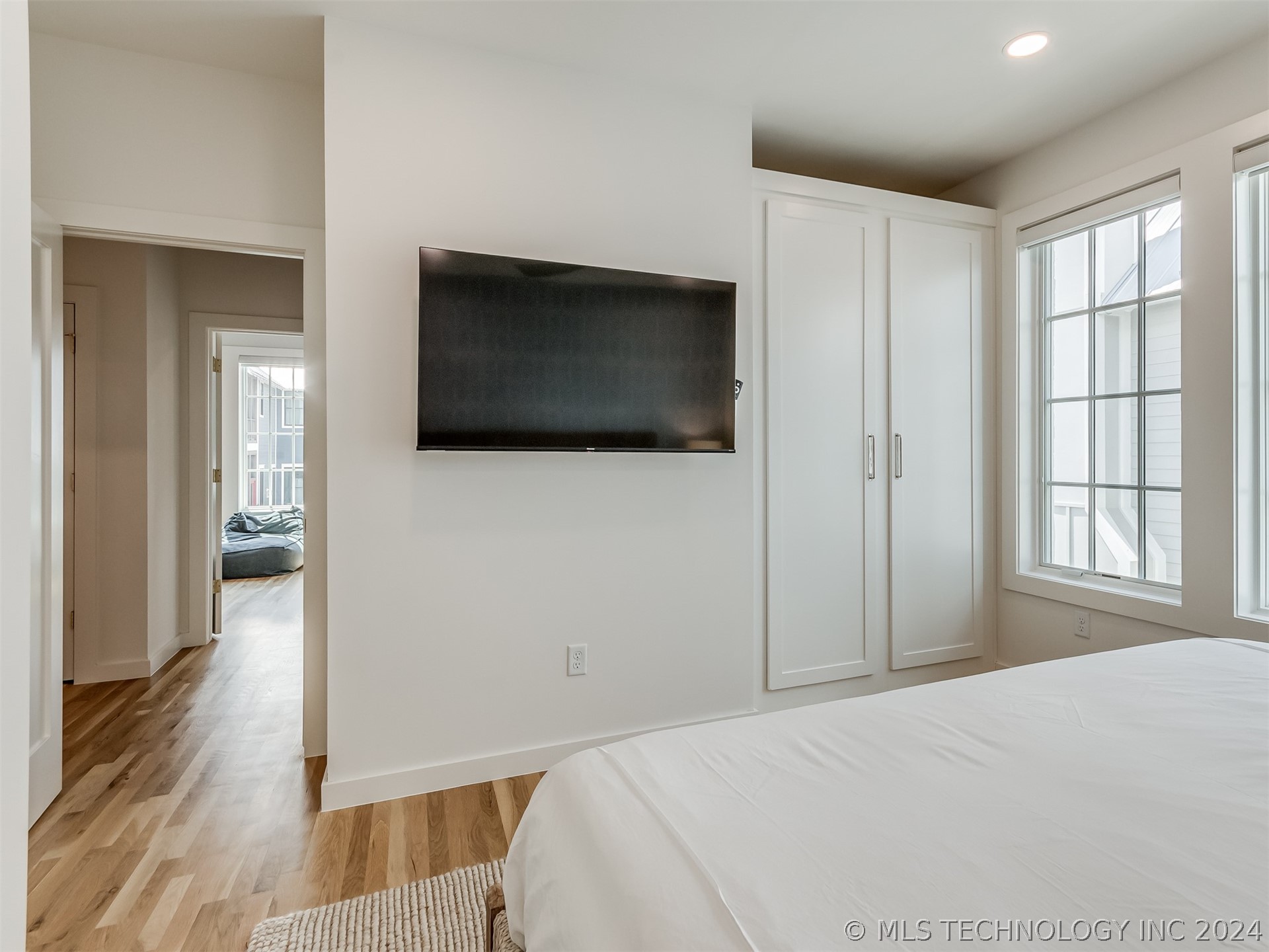 42 Ramble Along Road