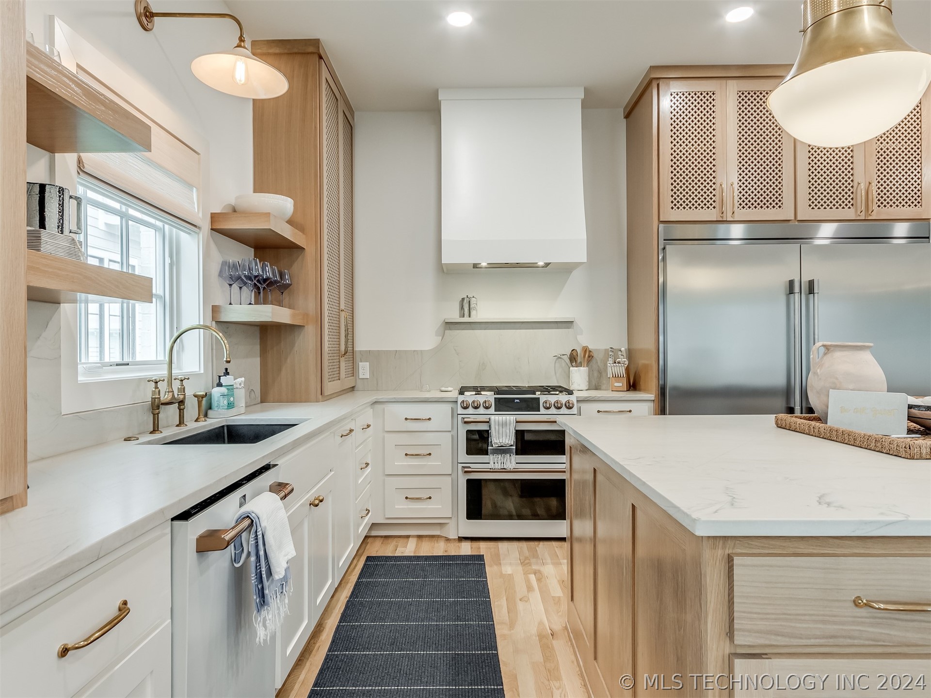 42 Ramble Along Road