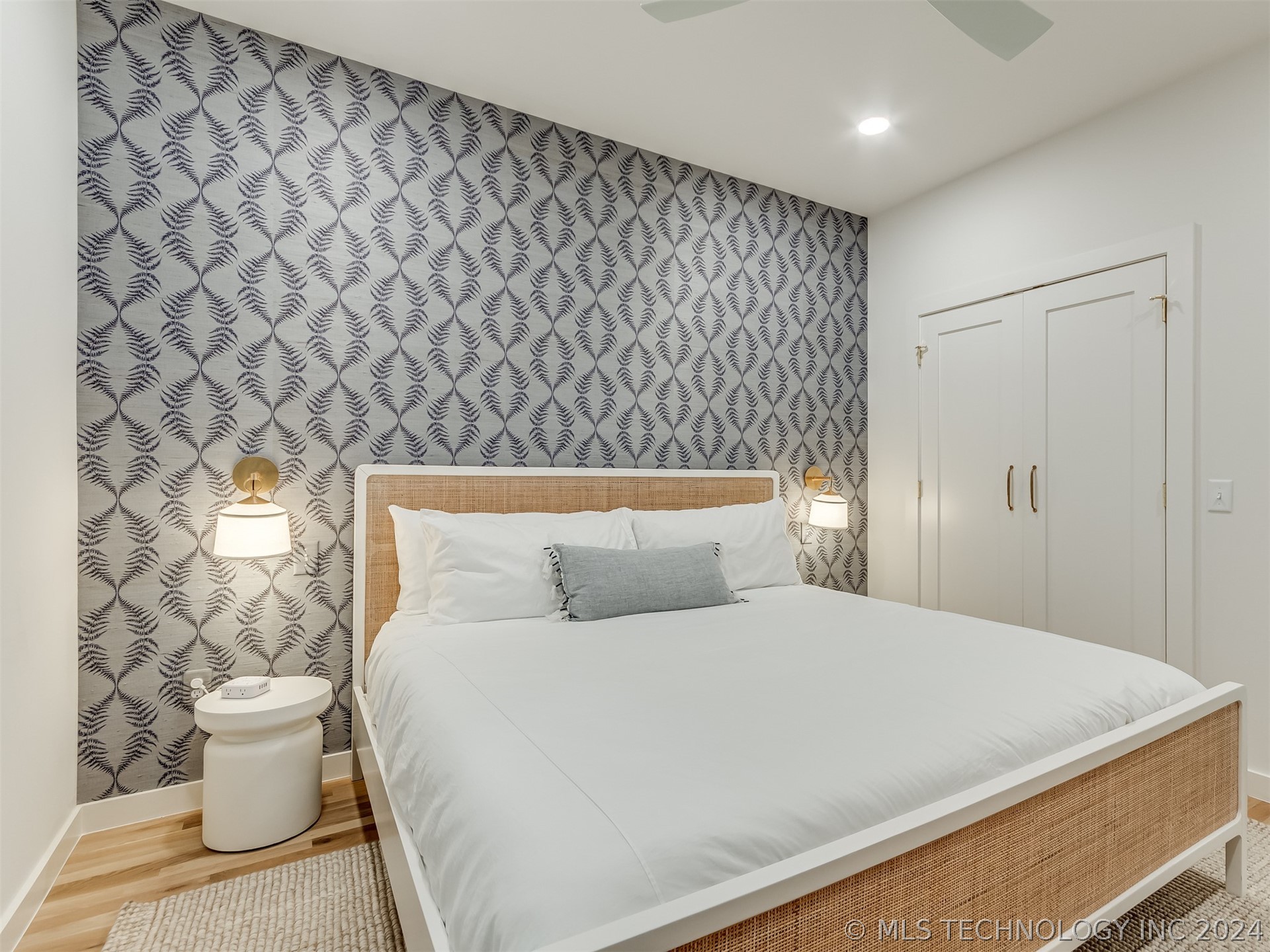 42 Ramble Along Road