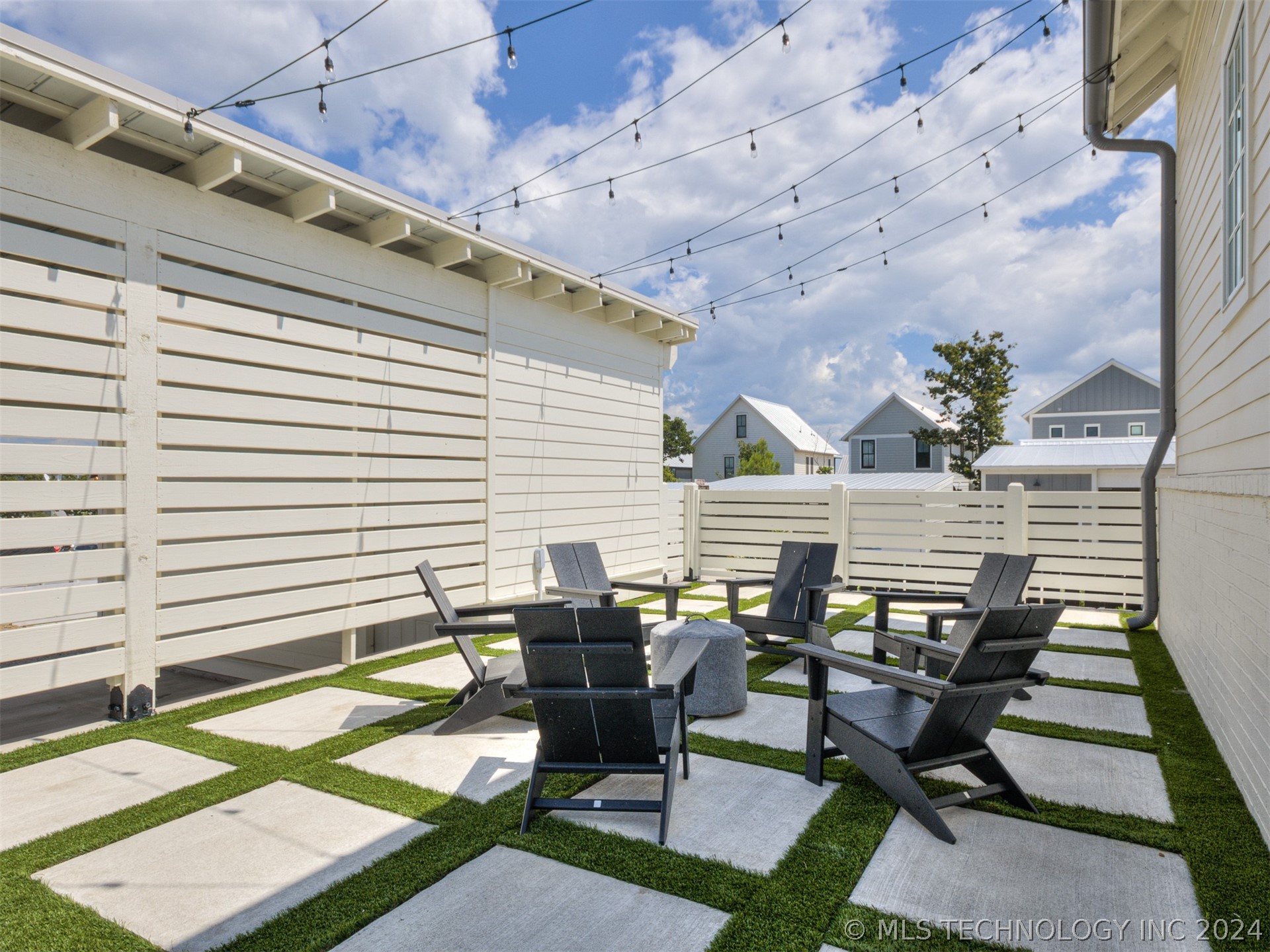 42 Ramble Along Road