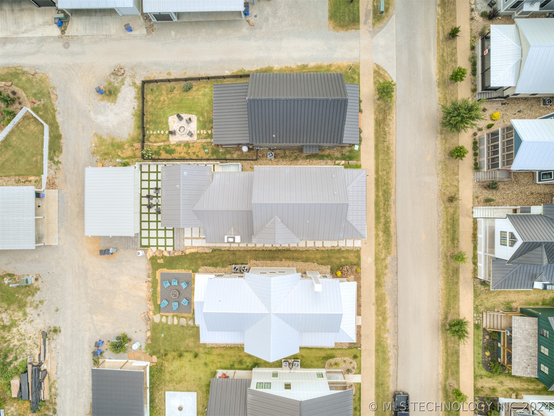 42 Ramble Along Road