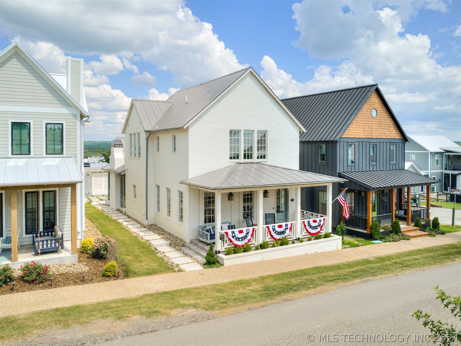 42 Ramble Along Road