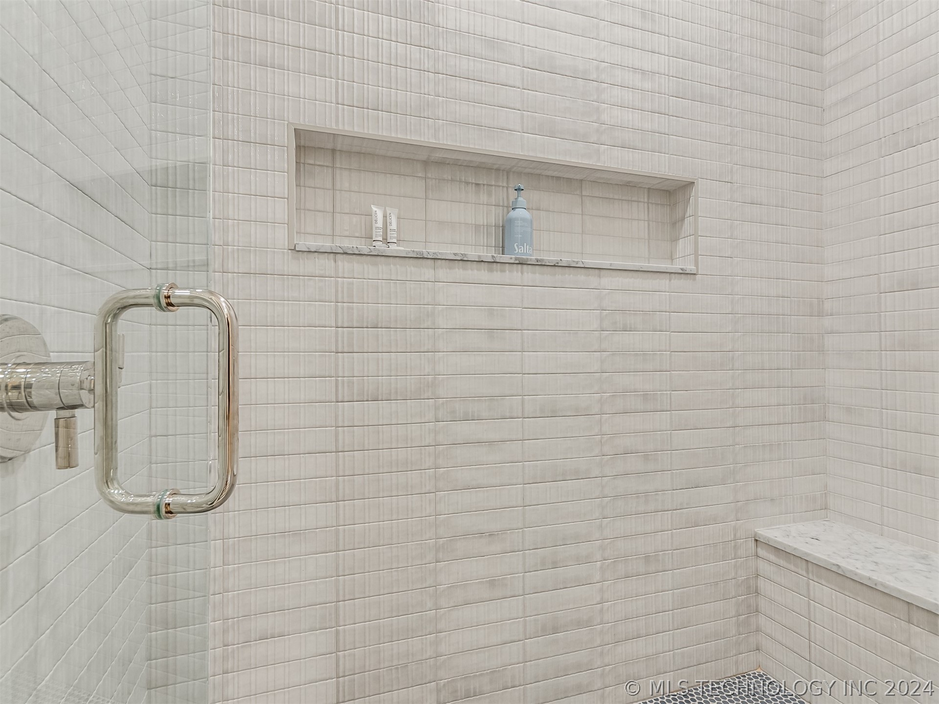 42 Ramble Along Road