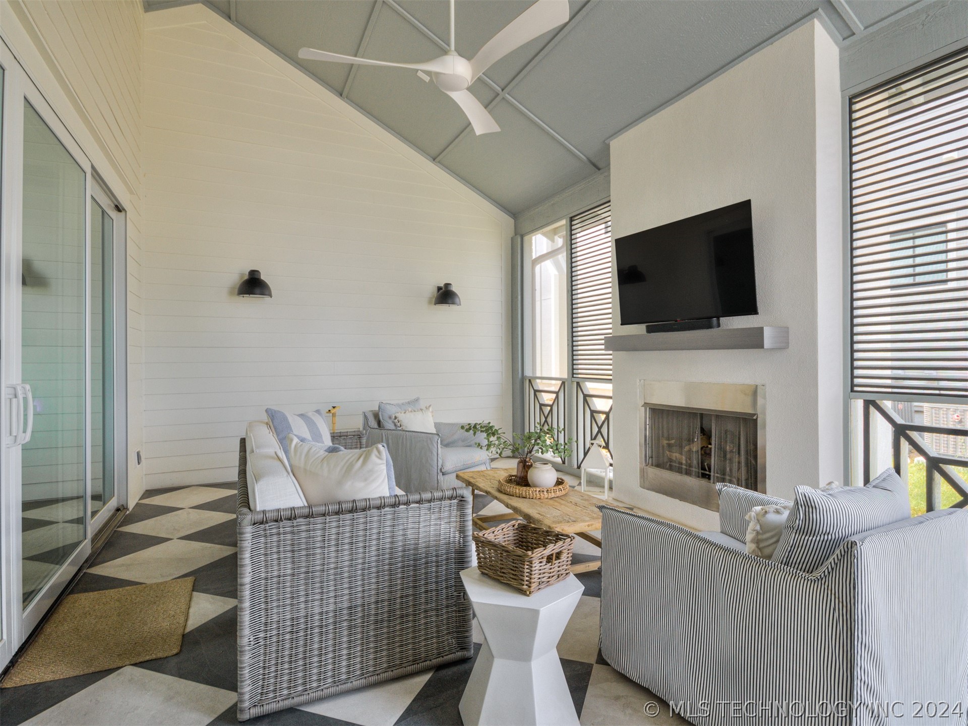 42 Ramble Along Road