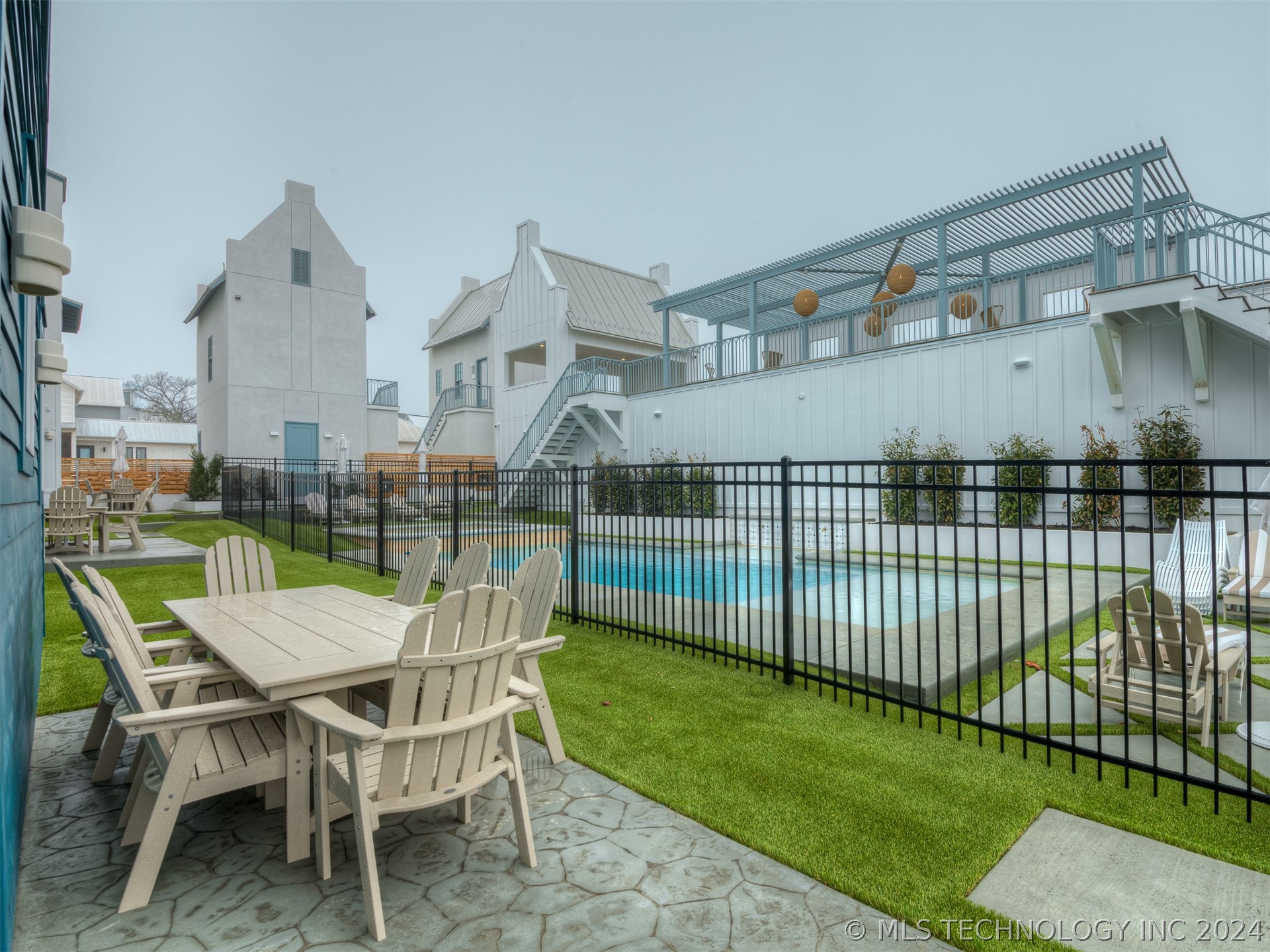 51 Lower Greenway B