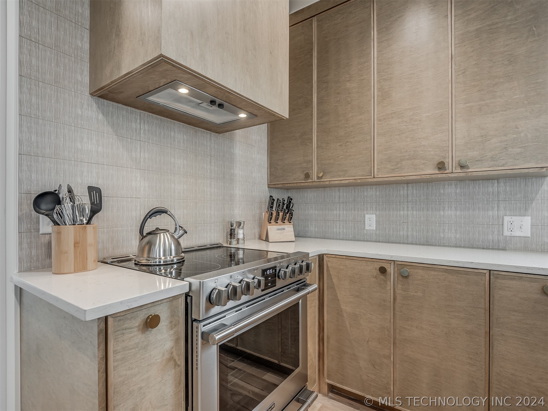 51 Lower Greenway B