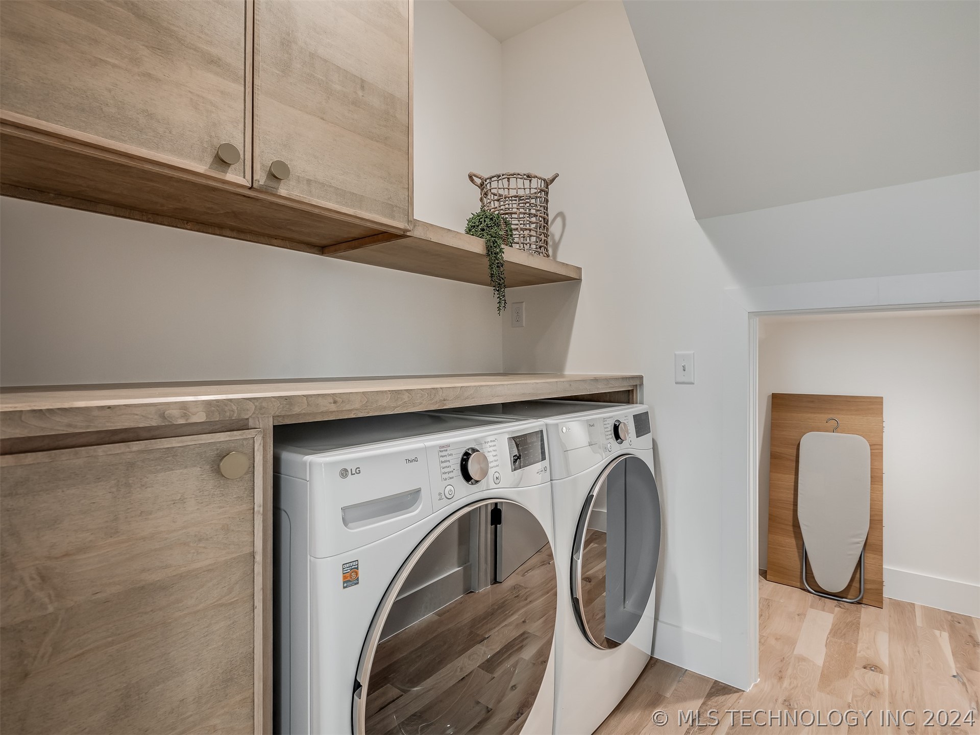51 Lower Greenway B