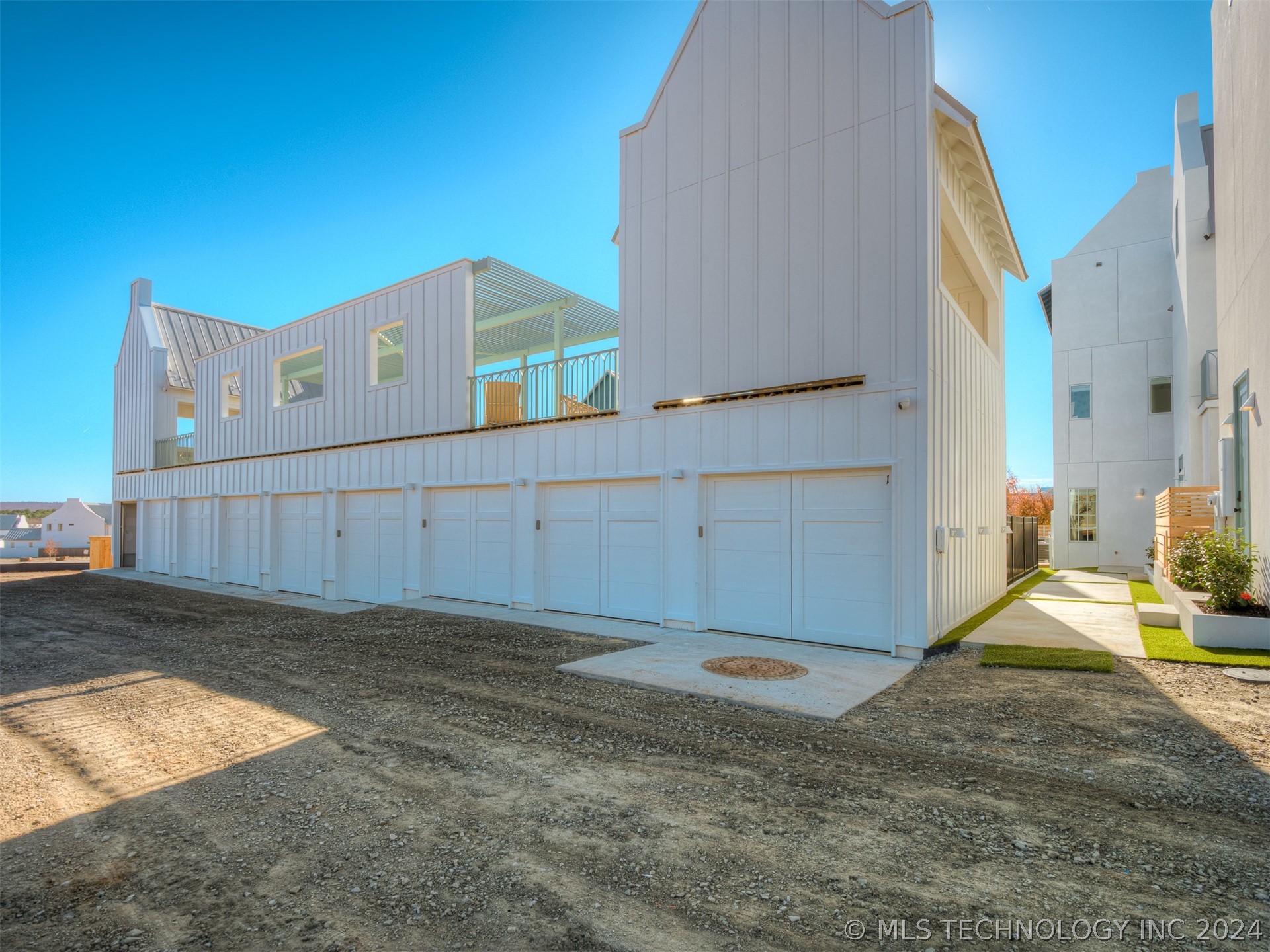 51 Lower Greenway B