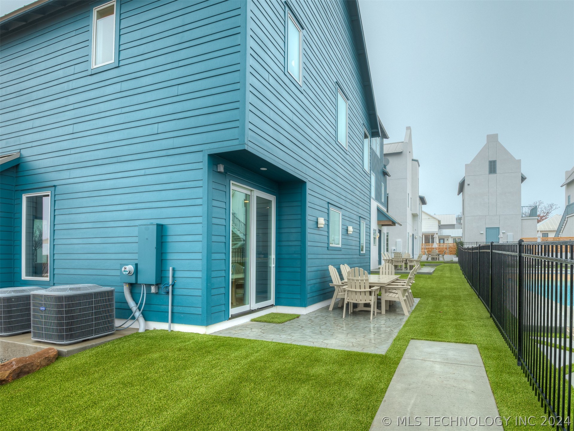 51 Lower Greenway B