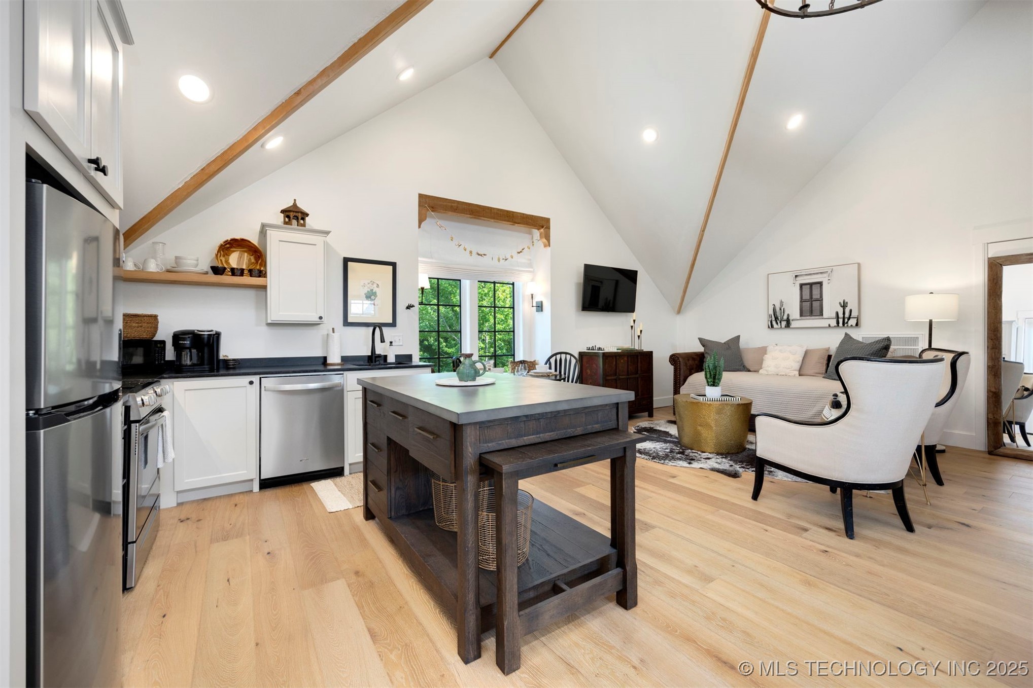 51 Ridgeline Road