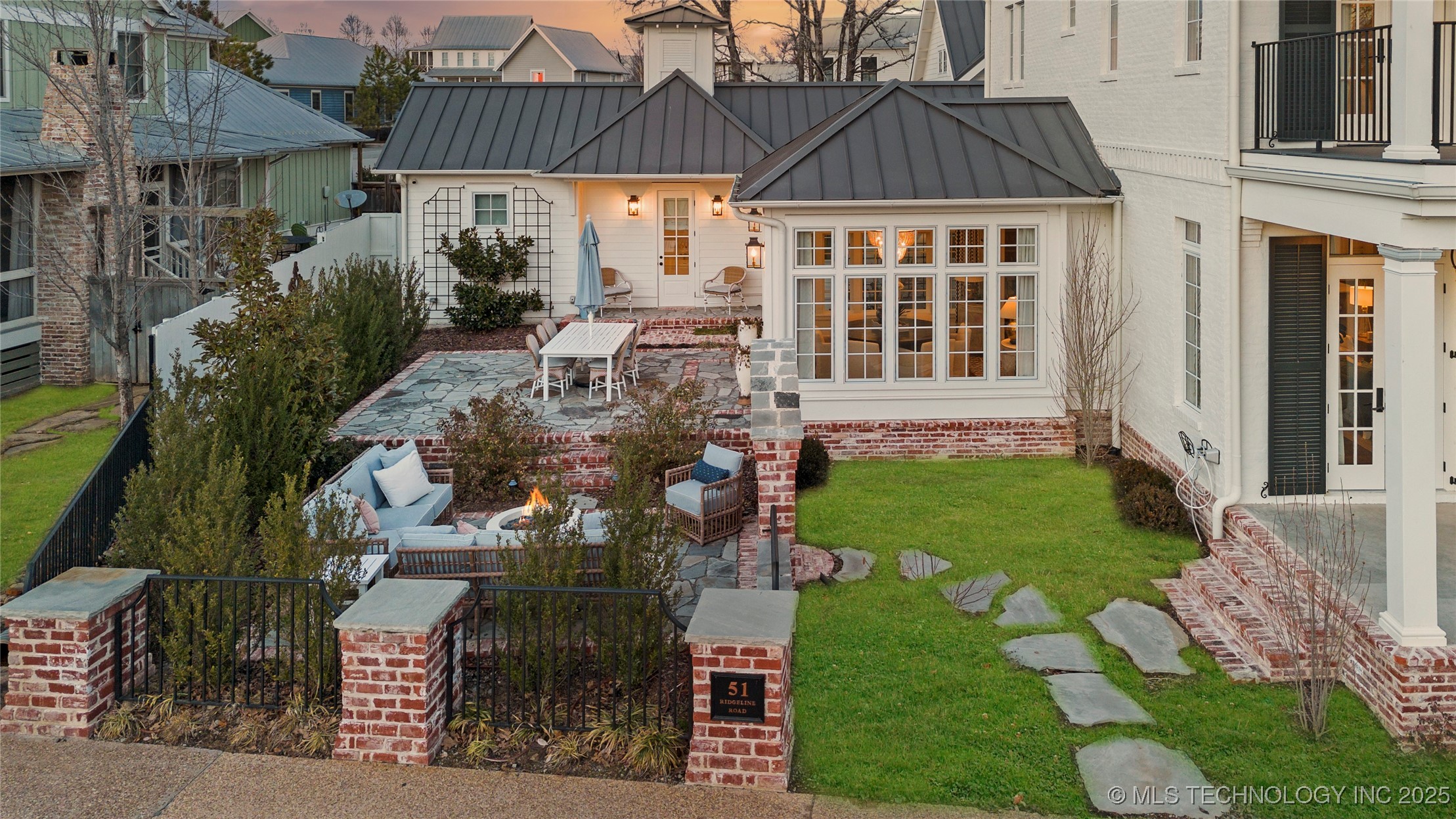 51 Ridgeline Road