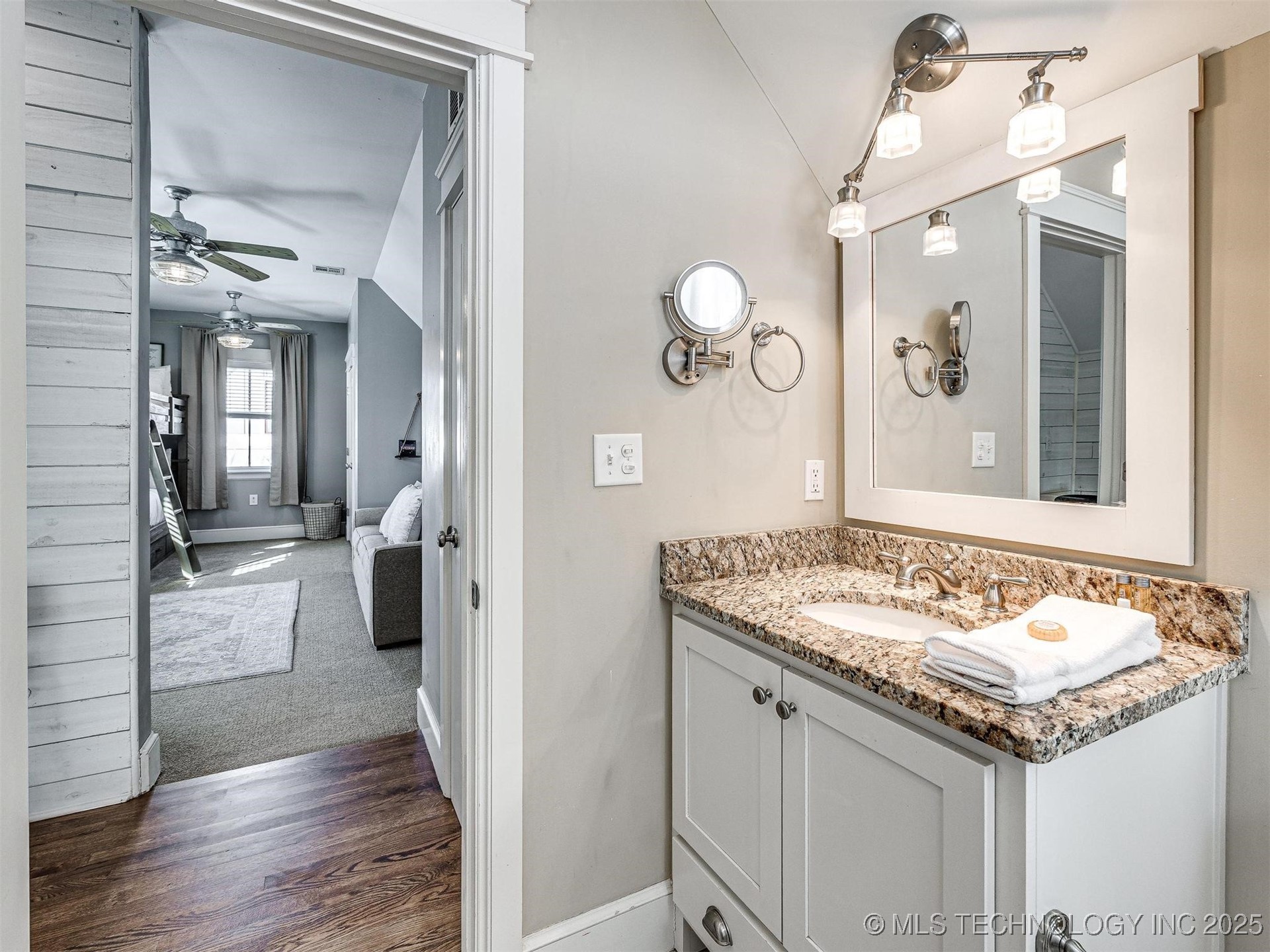 33 Boardwalk B