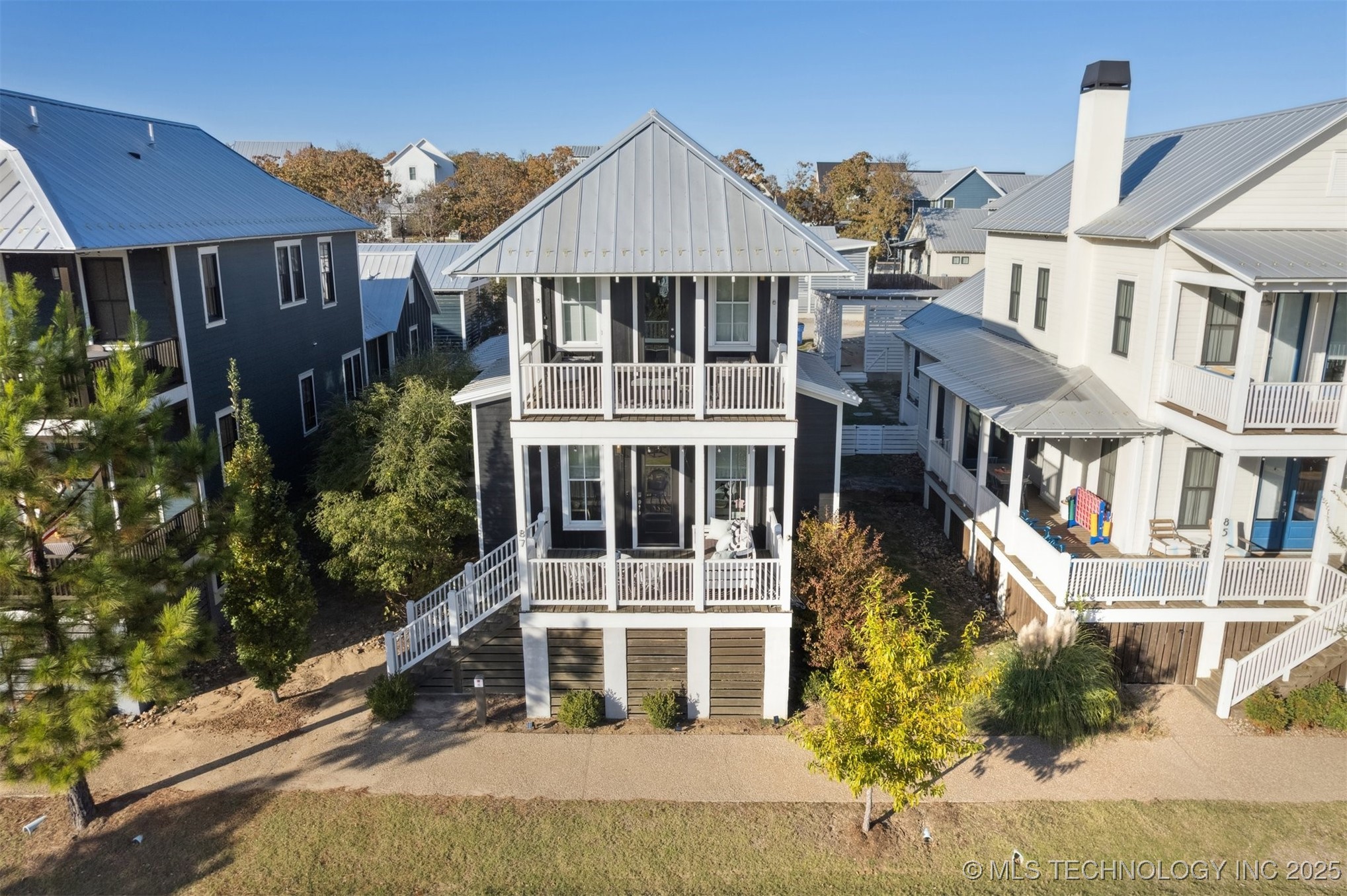 87 Lower Greenway