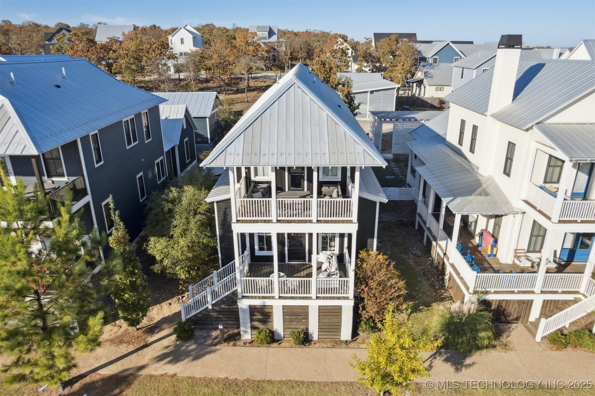 87 Lower Greenway
