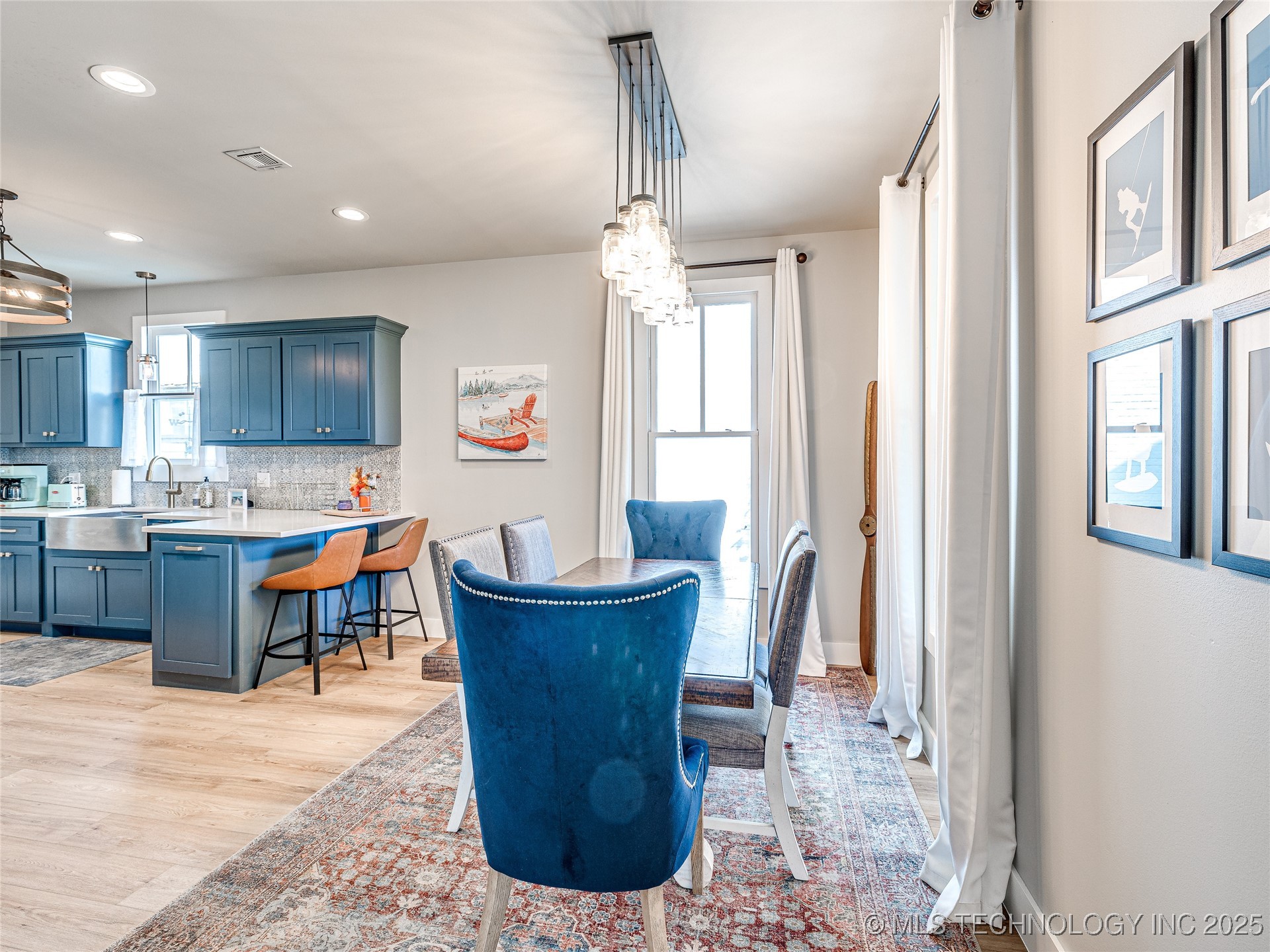 27 Firefly Lane