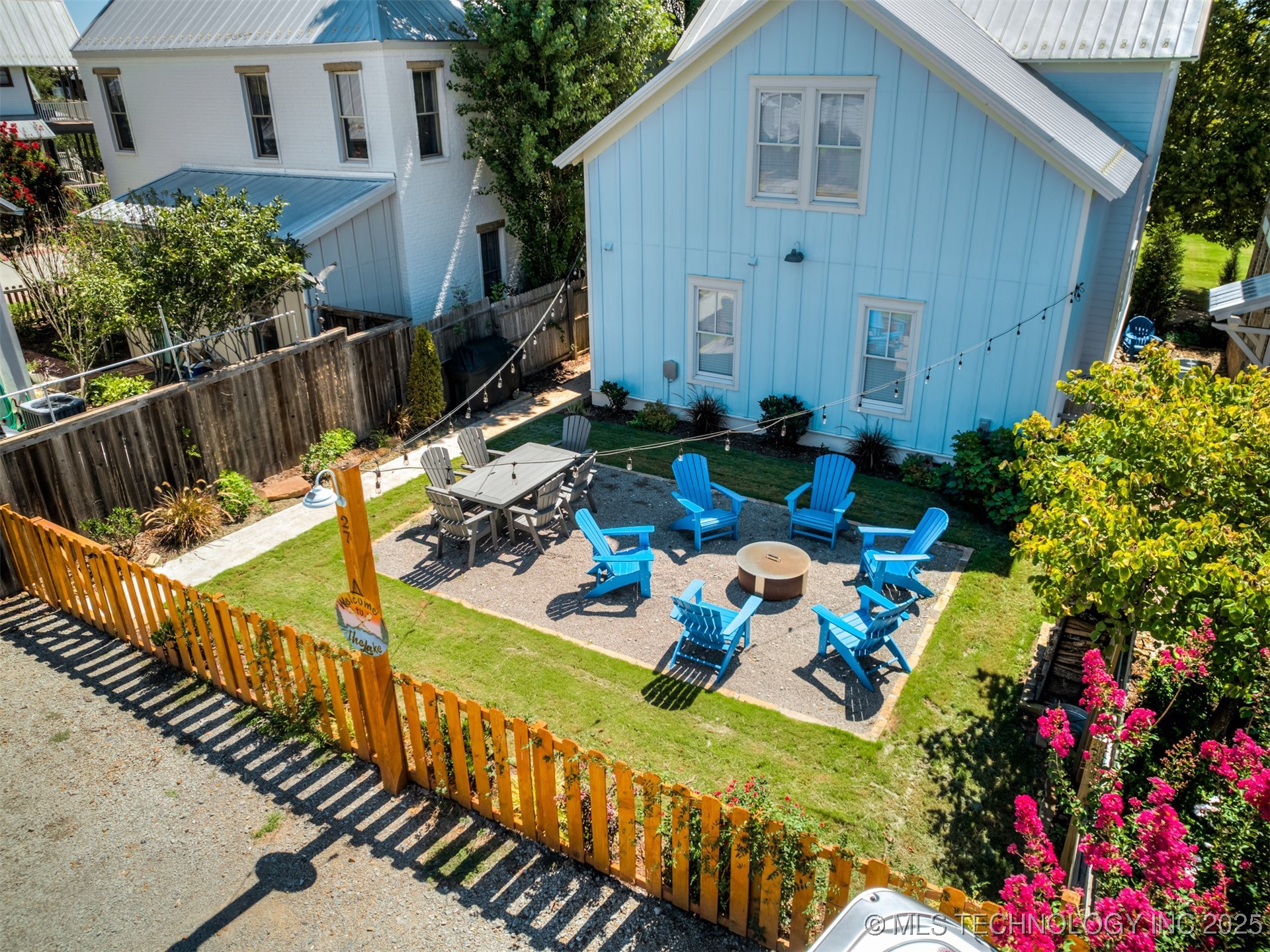27 Firefly Lane