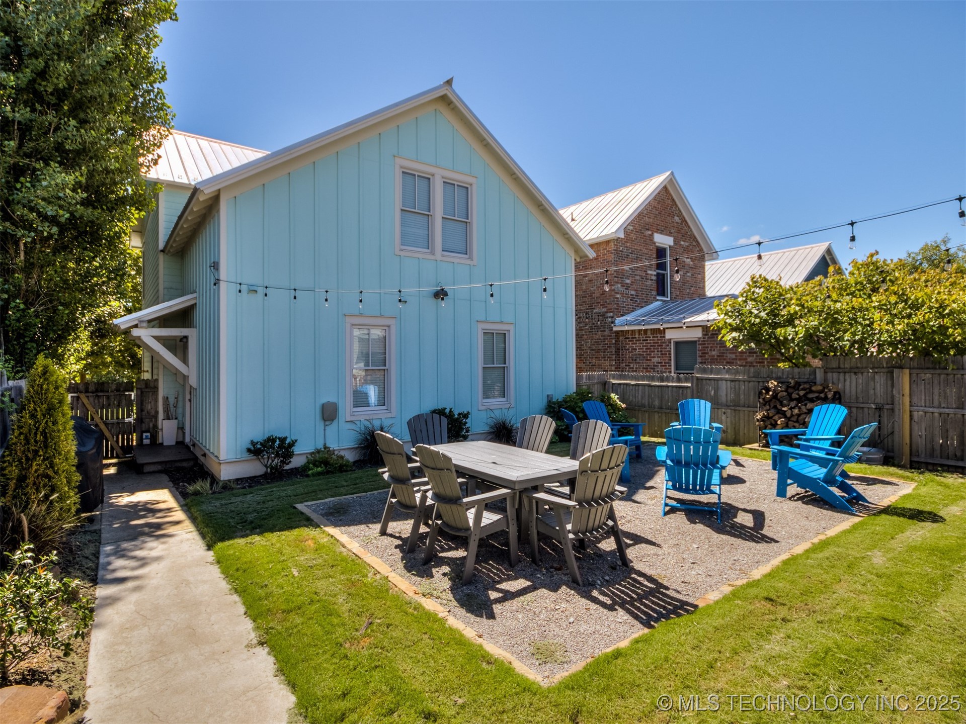 27 Firefly Lane