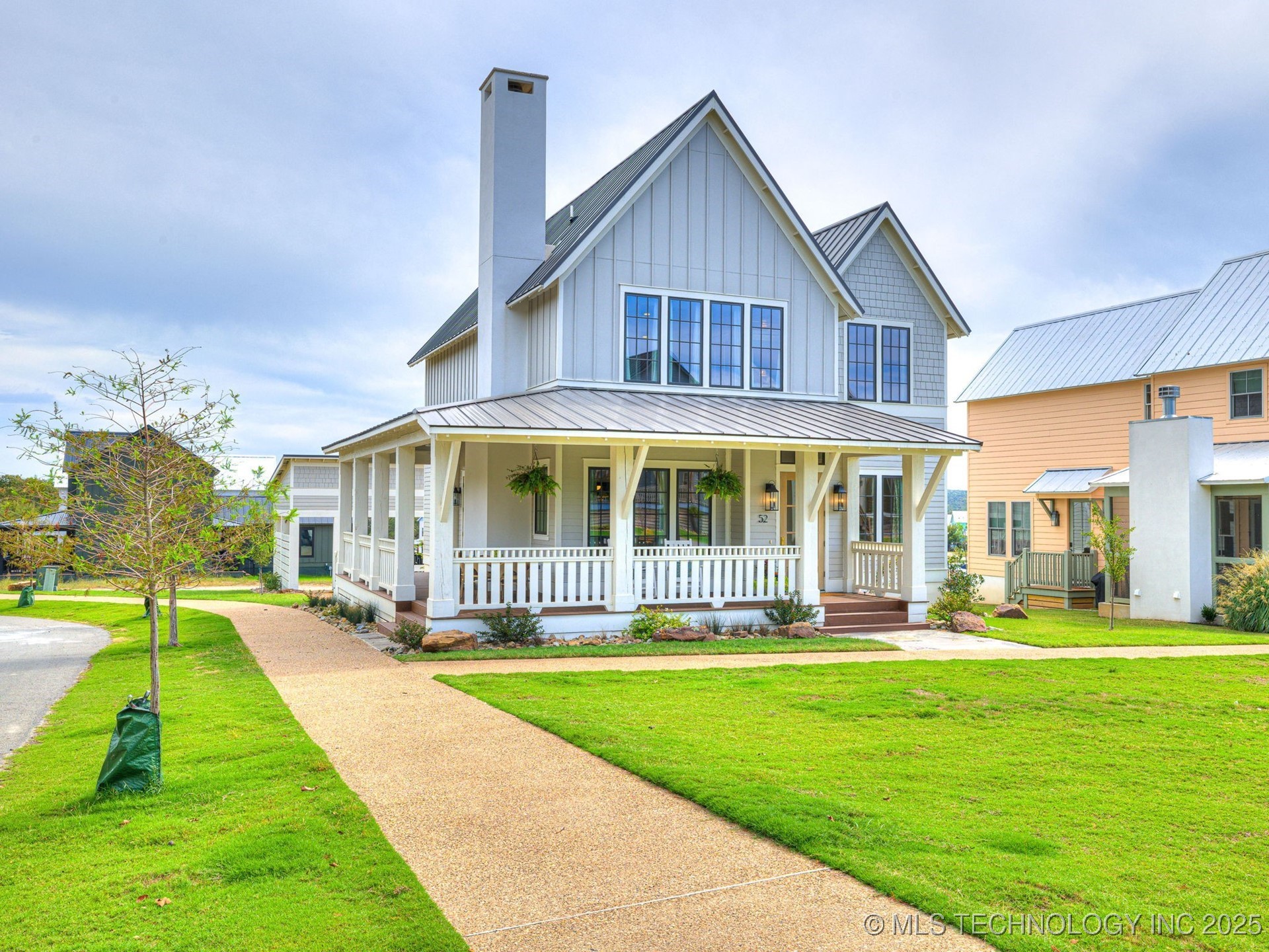 52 Redbud Street