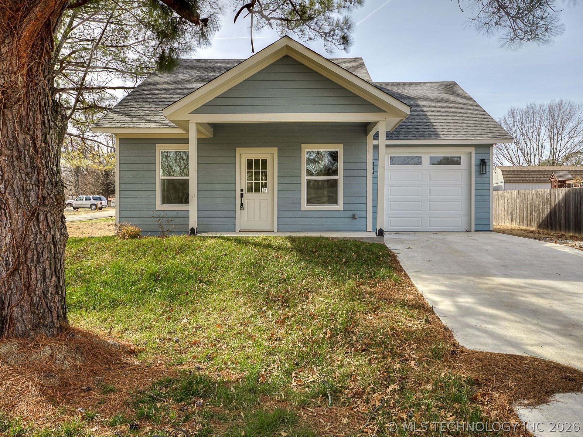 1701 E McGill Circle