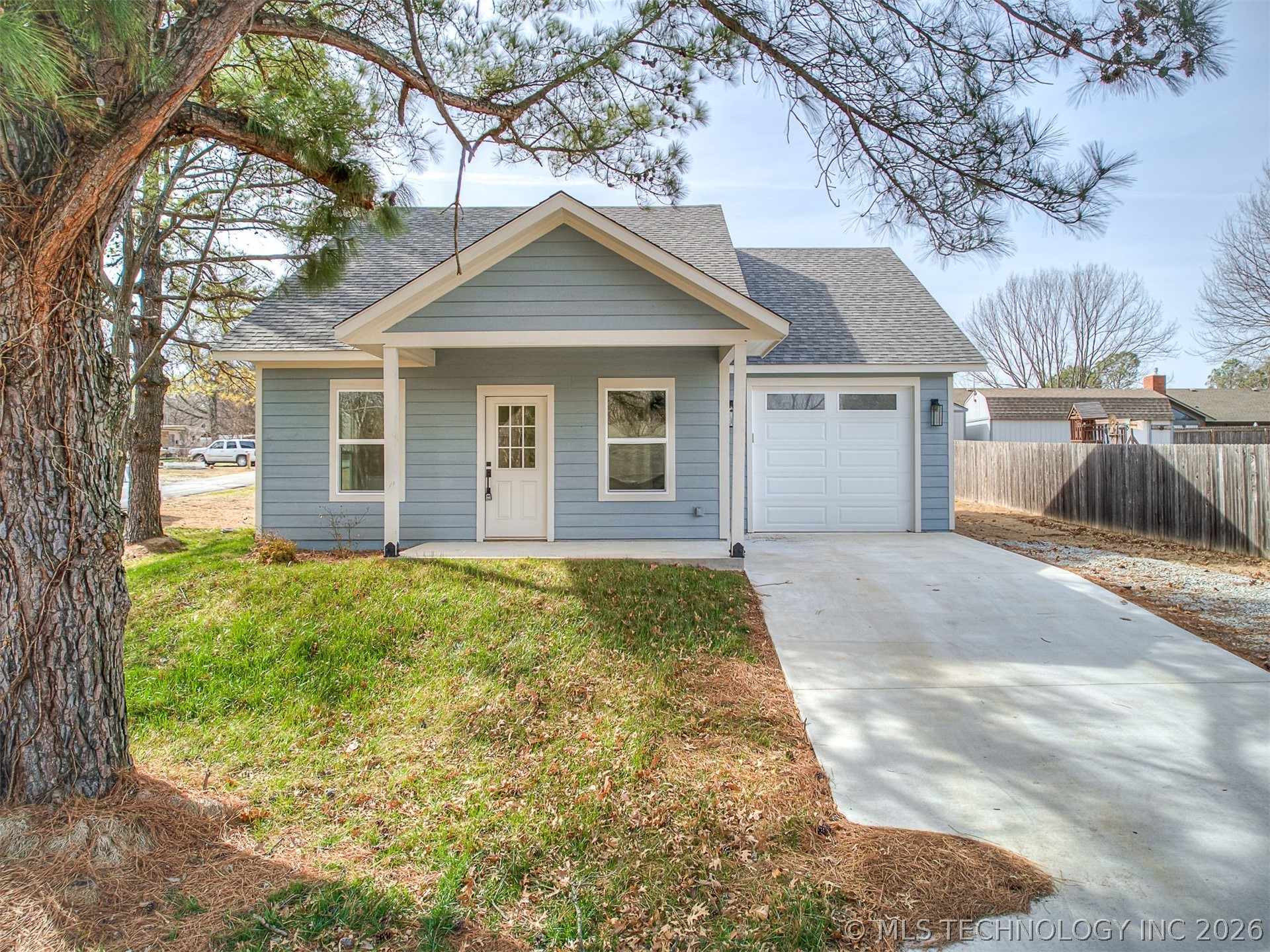 1701 E McGill Circle