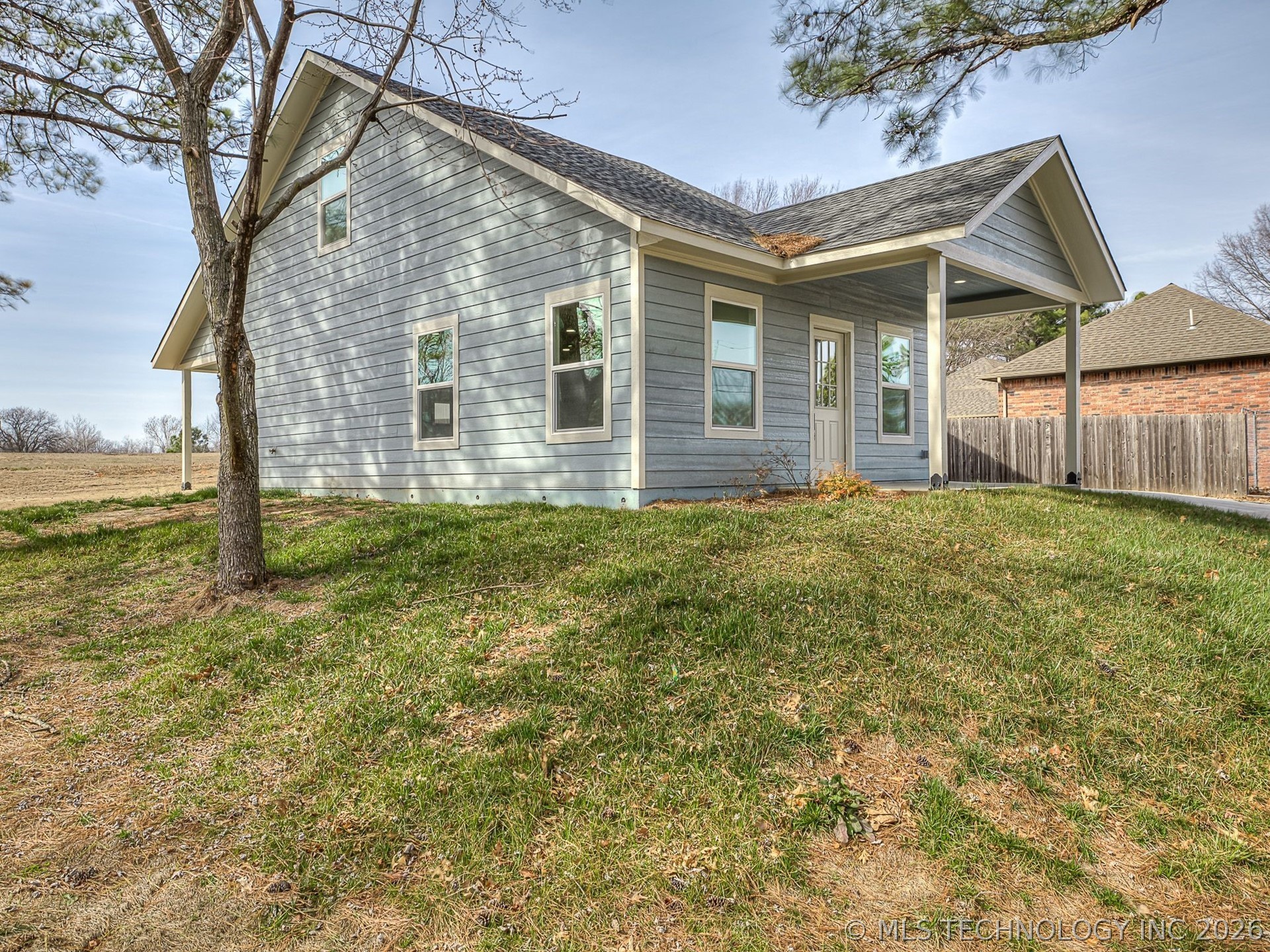1701 E McGill Circle