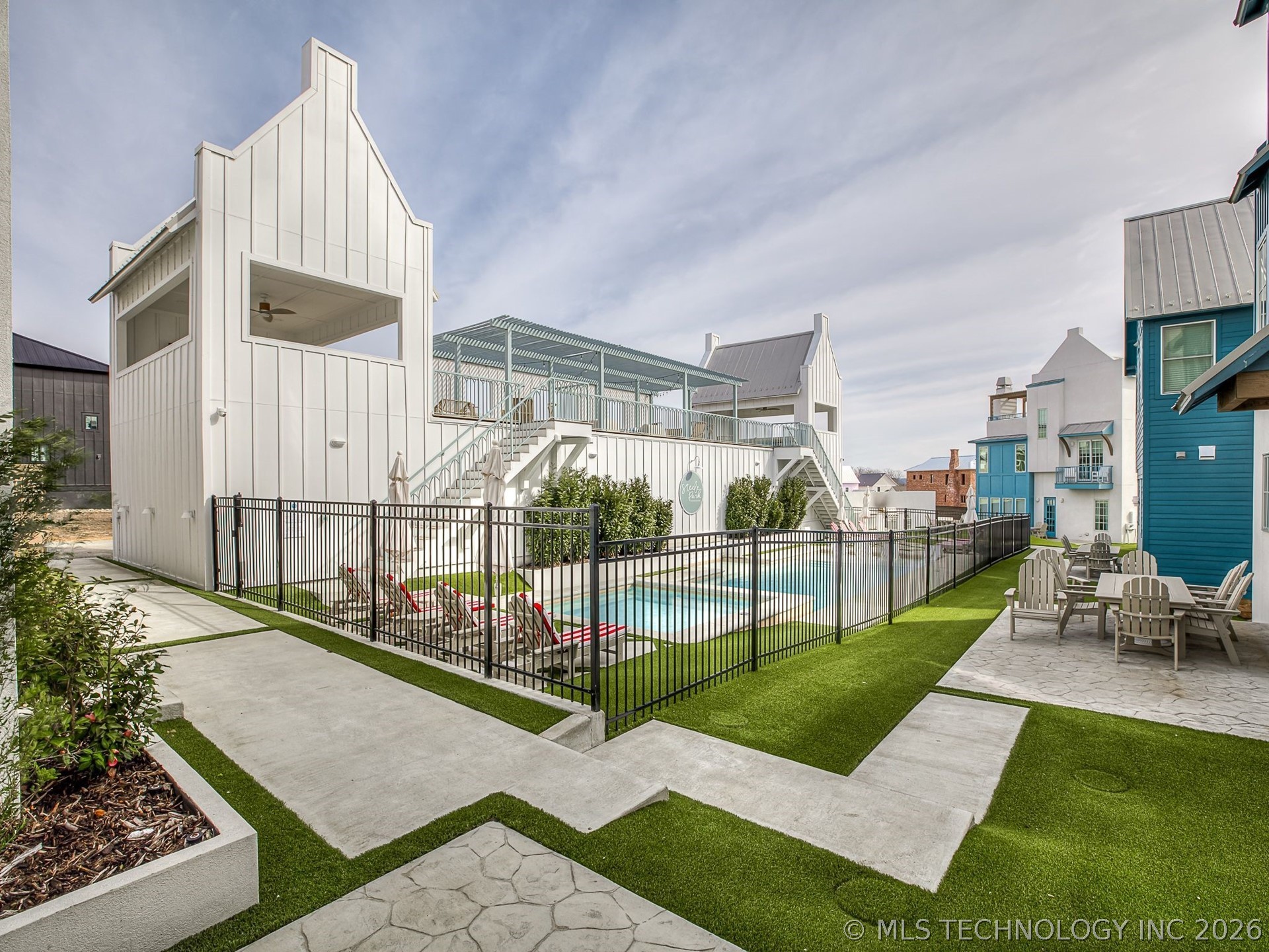 53 Lower Greenway C