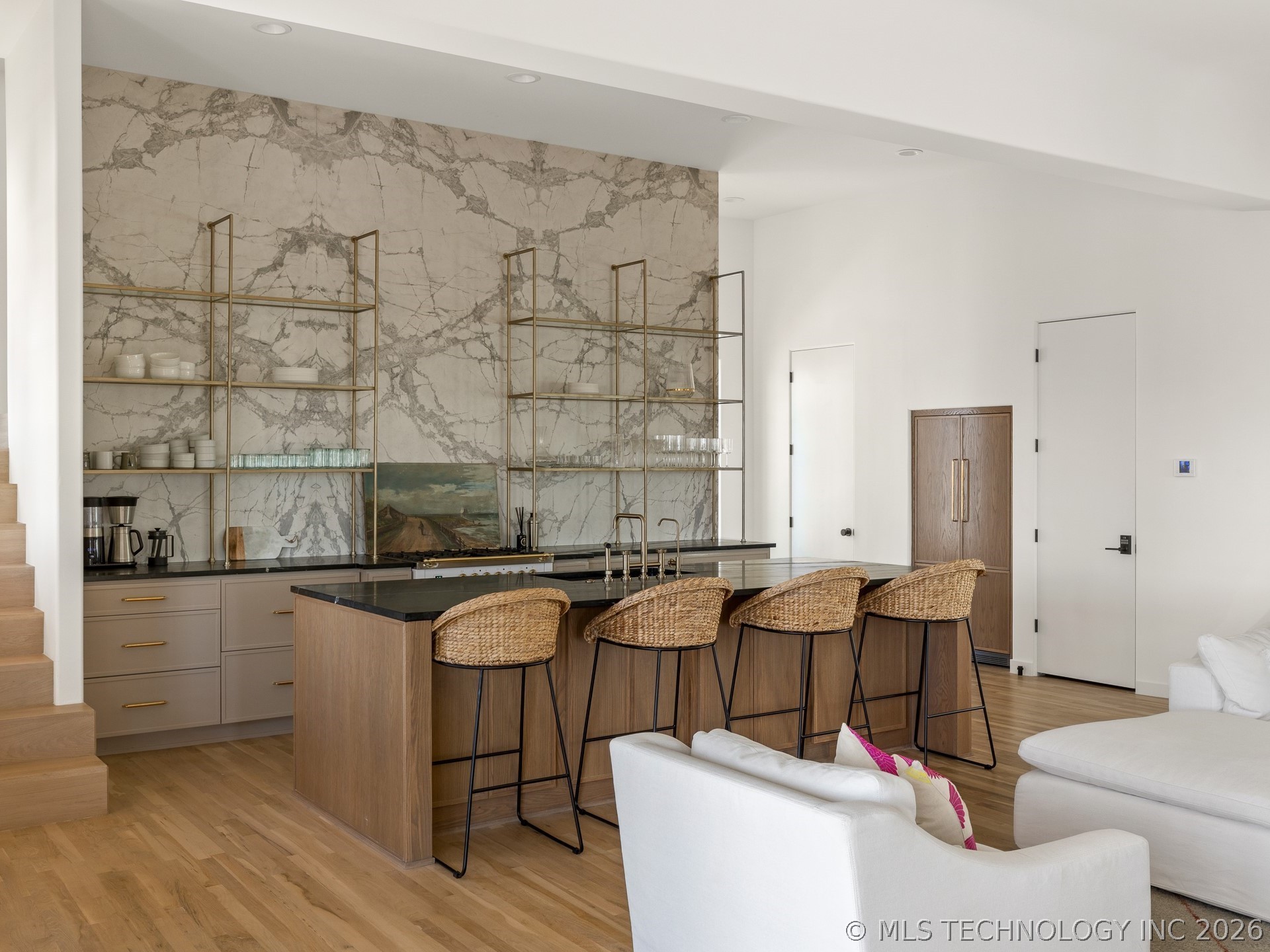 105 Lower Greenway
