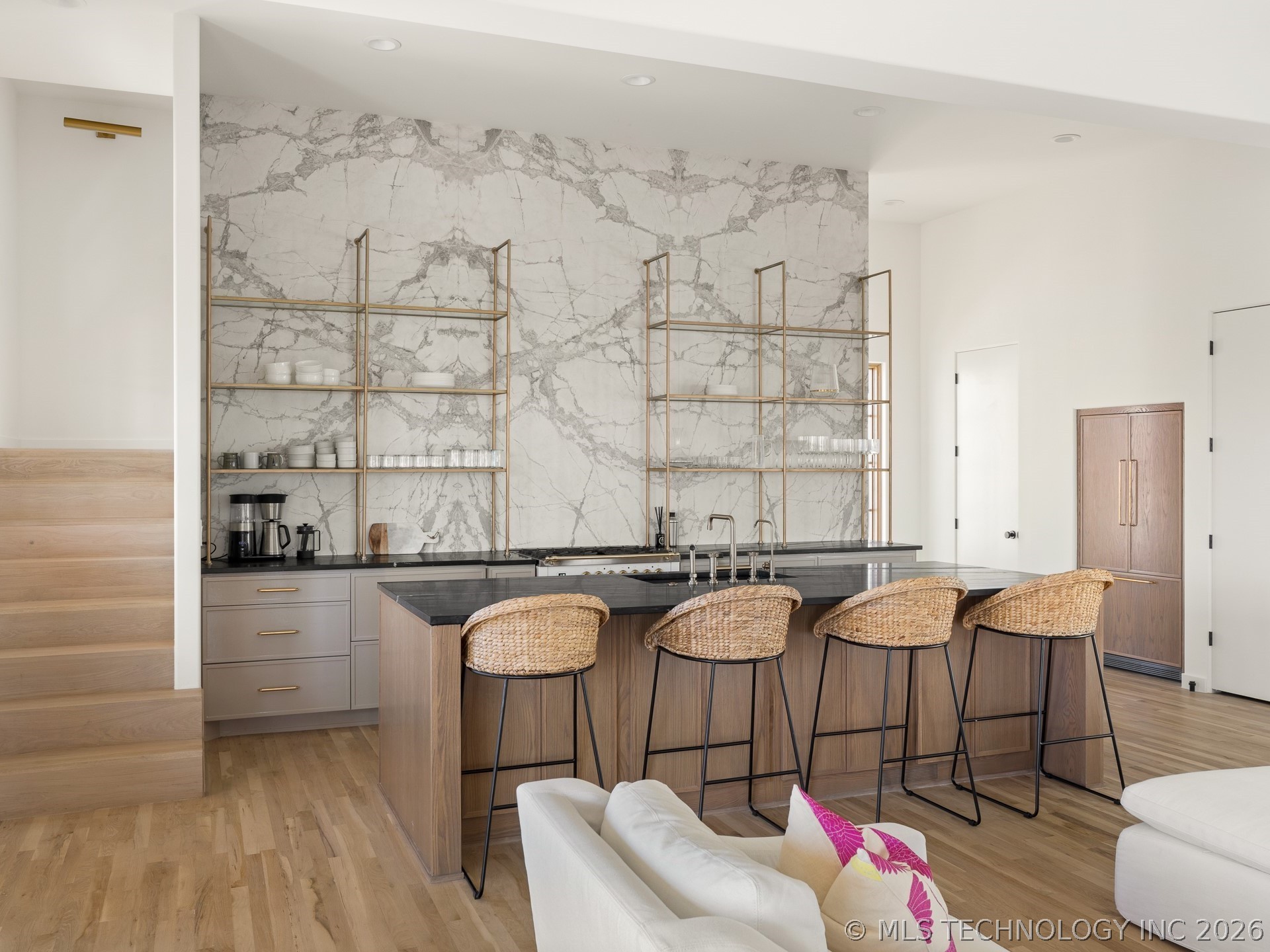 105 Lower Greenway